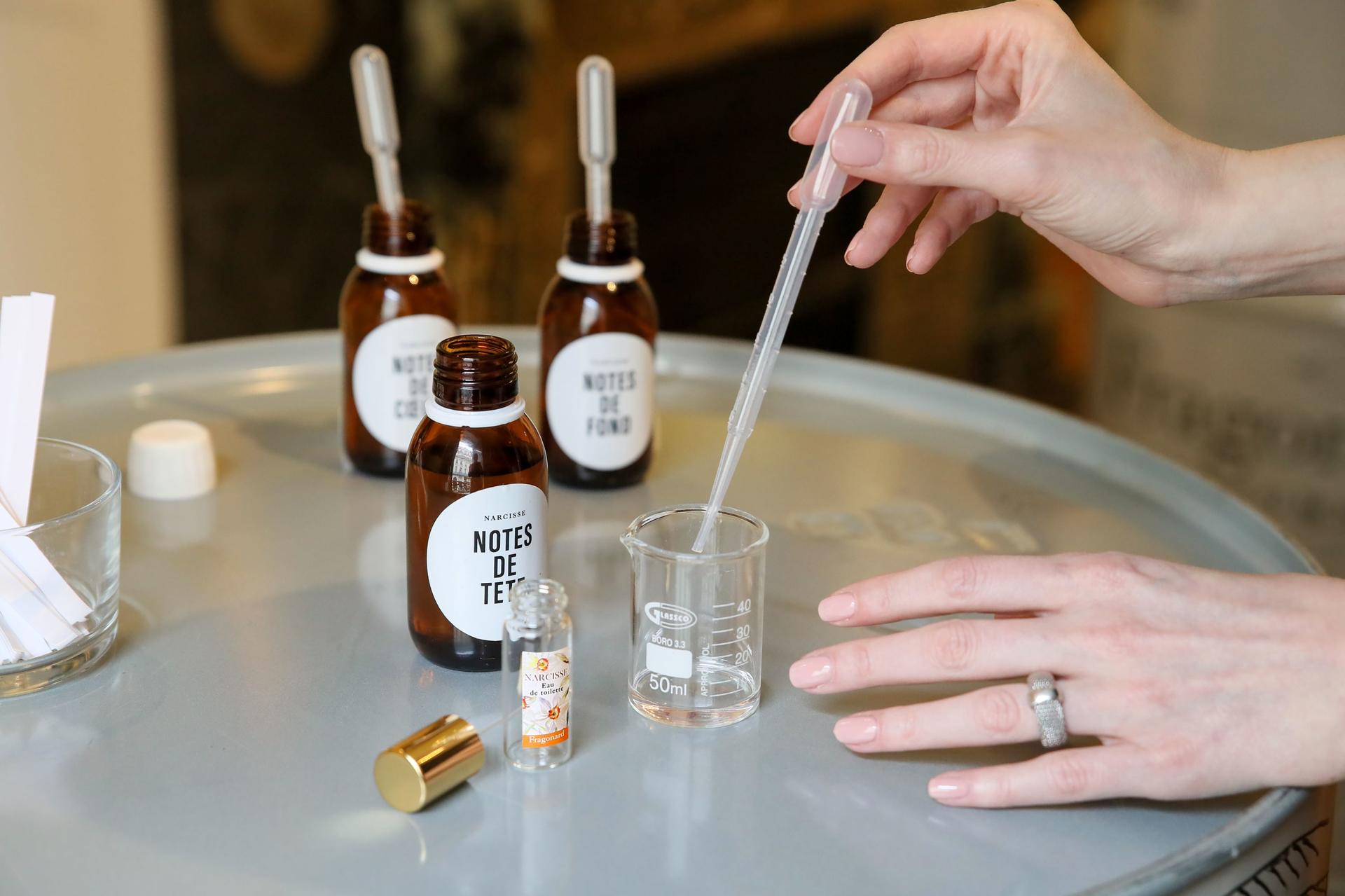 Fragonard Perfume Factory Tour and Mini Workshop in Eze  - Thumbnail 2