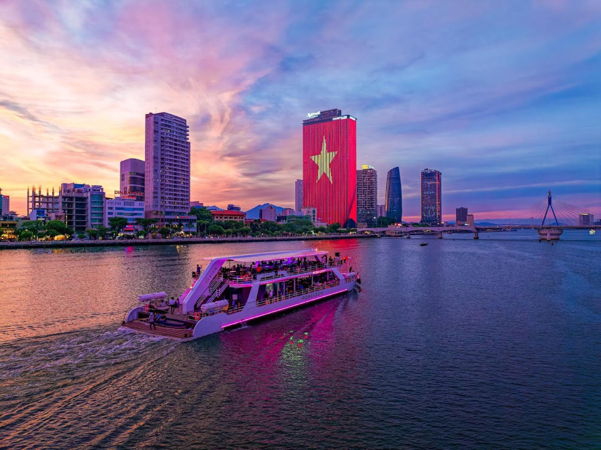 Poseidon Dining Cruise Experience in Da Nang - Image 1