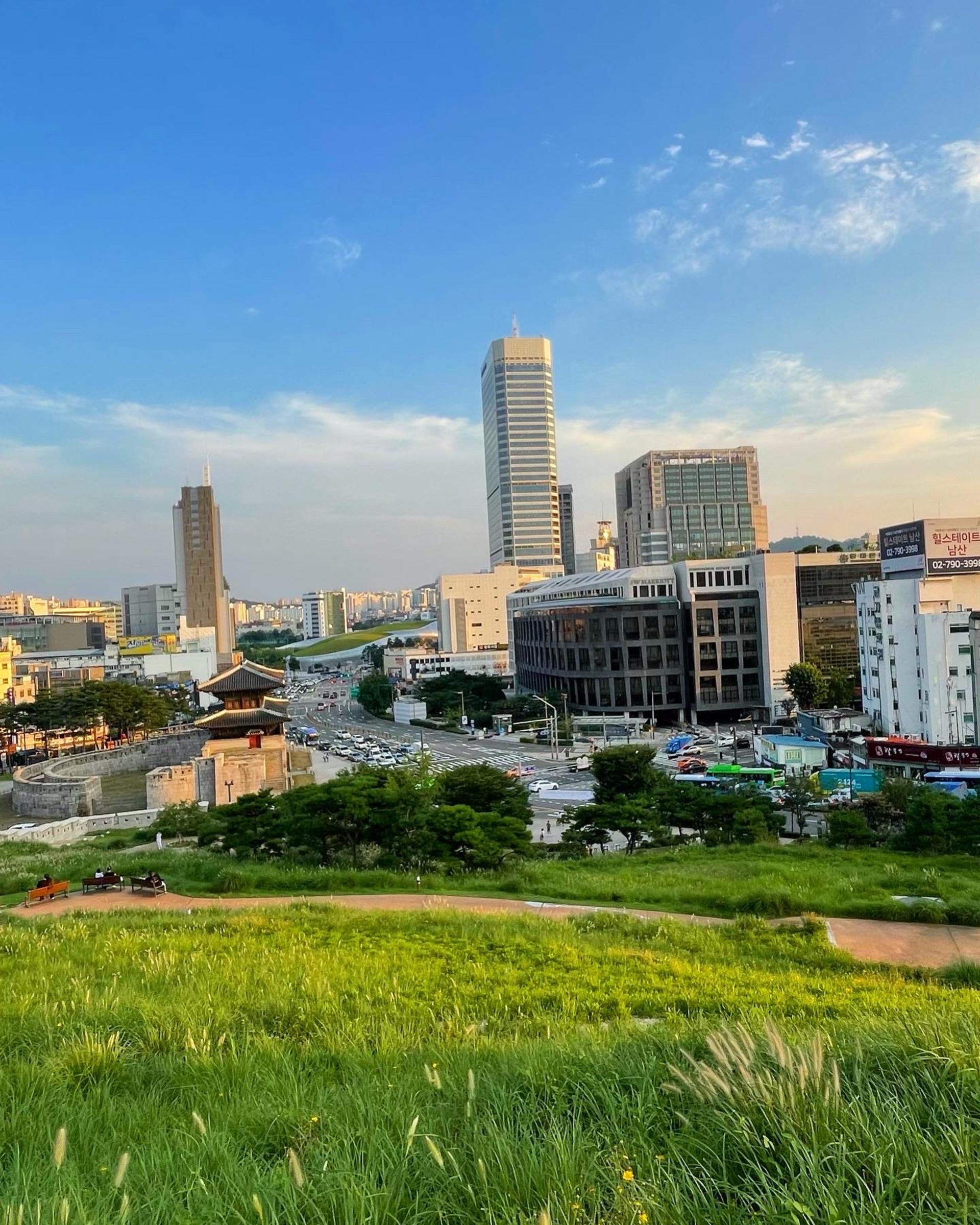 Seoul Naksan Park Sunset Guided Tour - Thumbnail 2