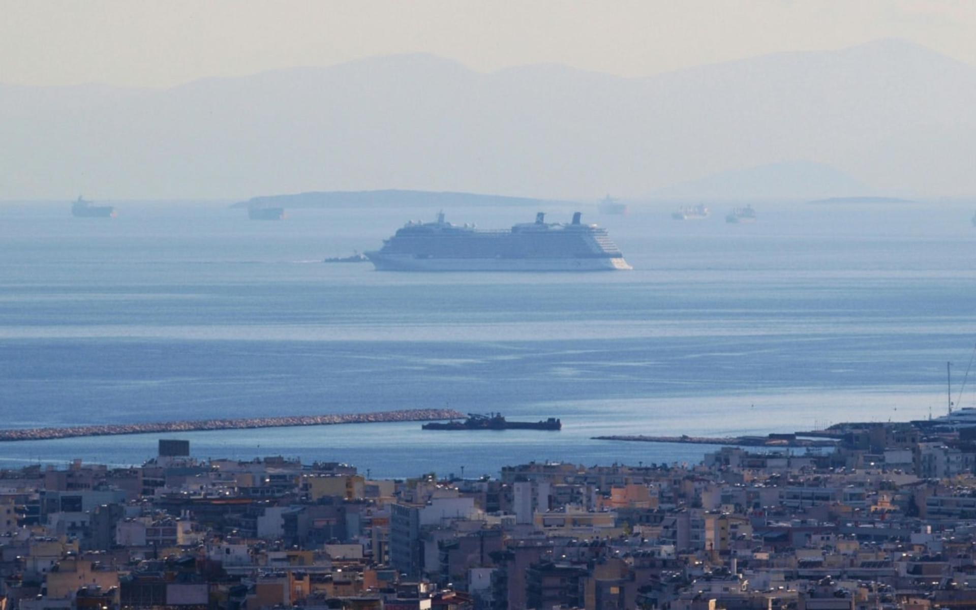 Athens Piraeus Port - Heraklion Ferry Ticket - Thumbnail 2