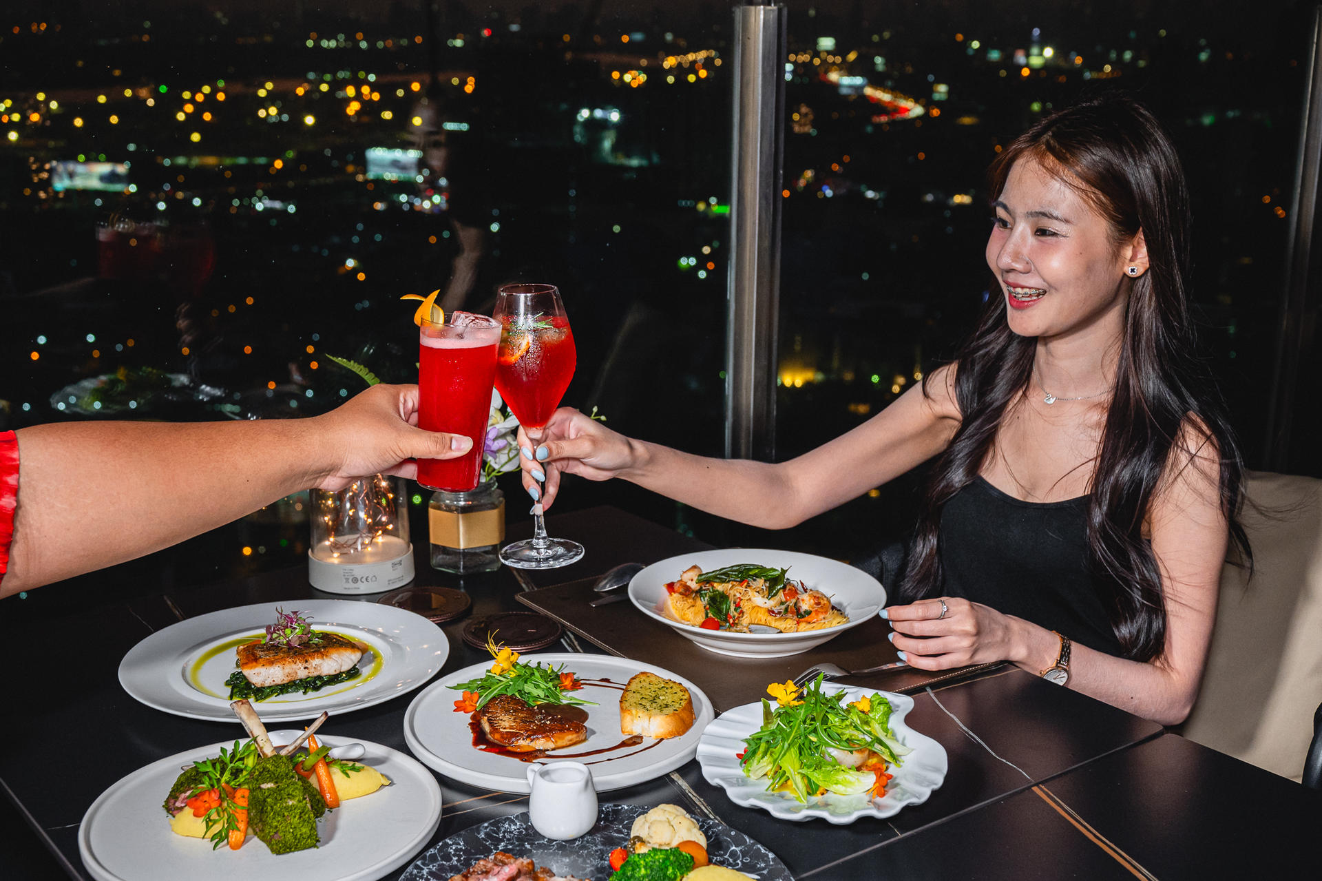 Cielo Sky Bar & Restaurant Rooftop - Thumbnail 41