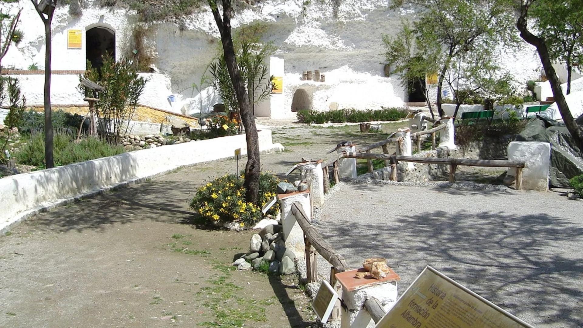 Sacromonte Caves Museum ticket in Granada - Image 1