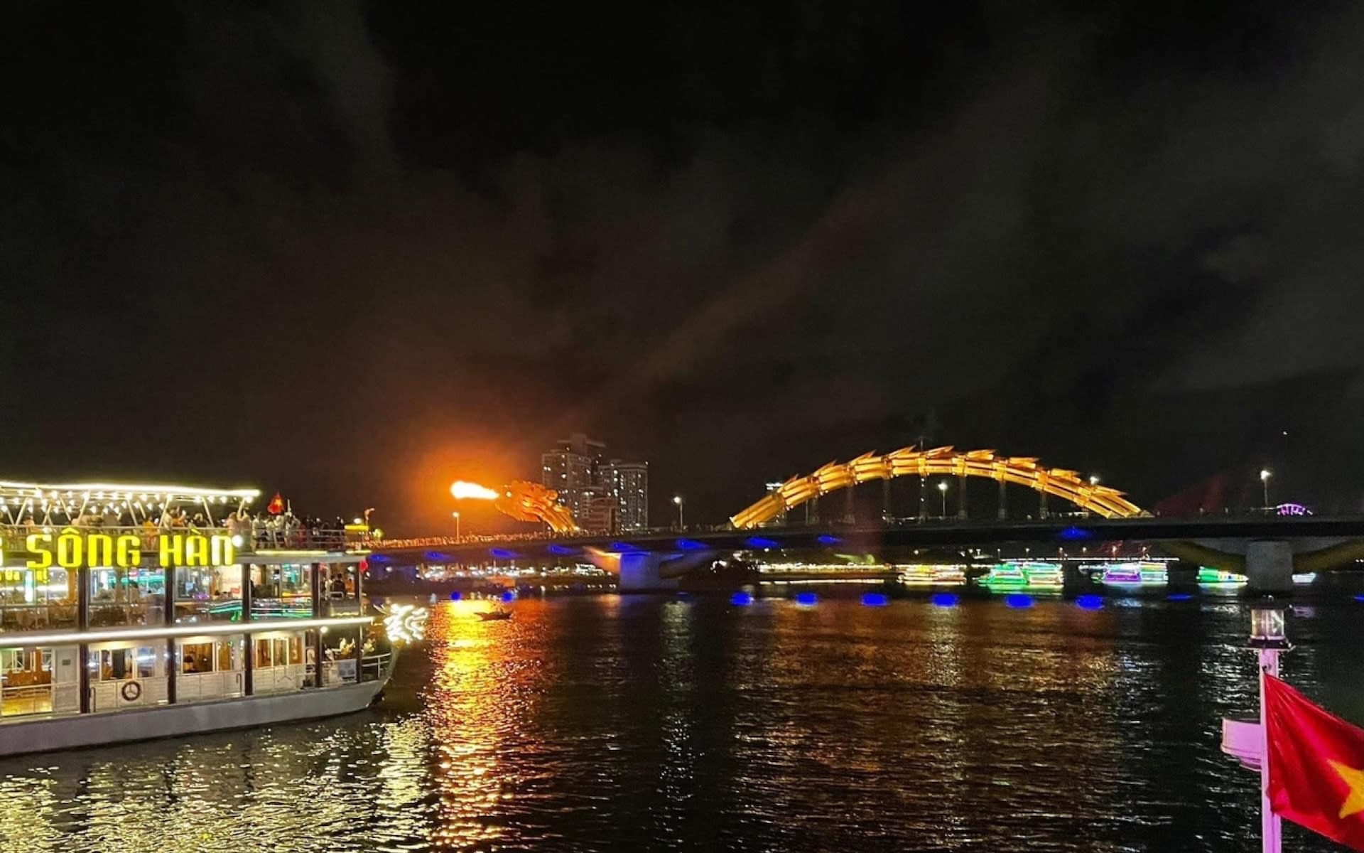 Han River Night Cruises By Tau Rong Song Han - Thumbnail 2