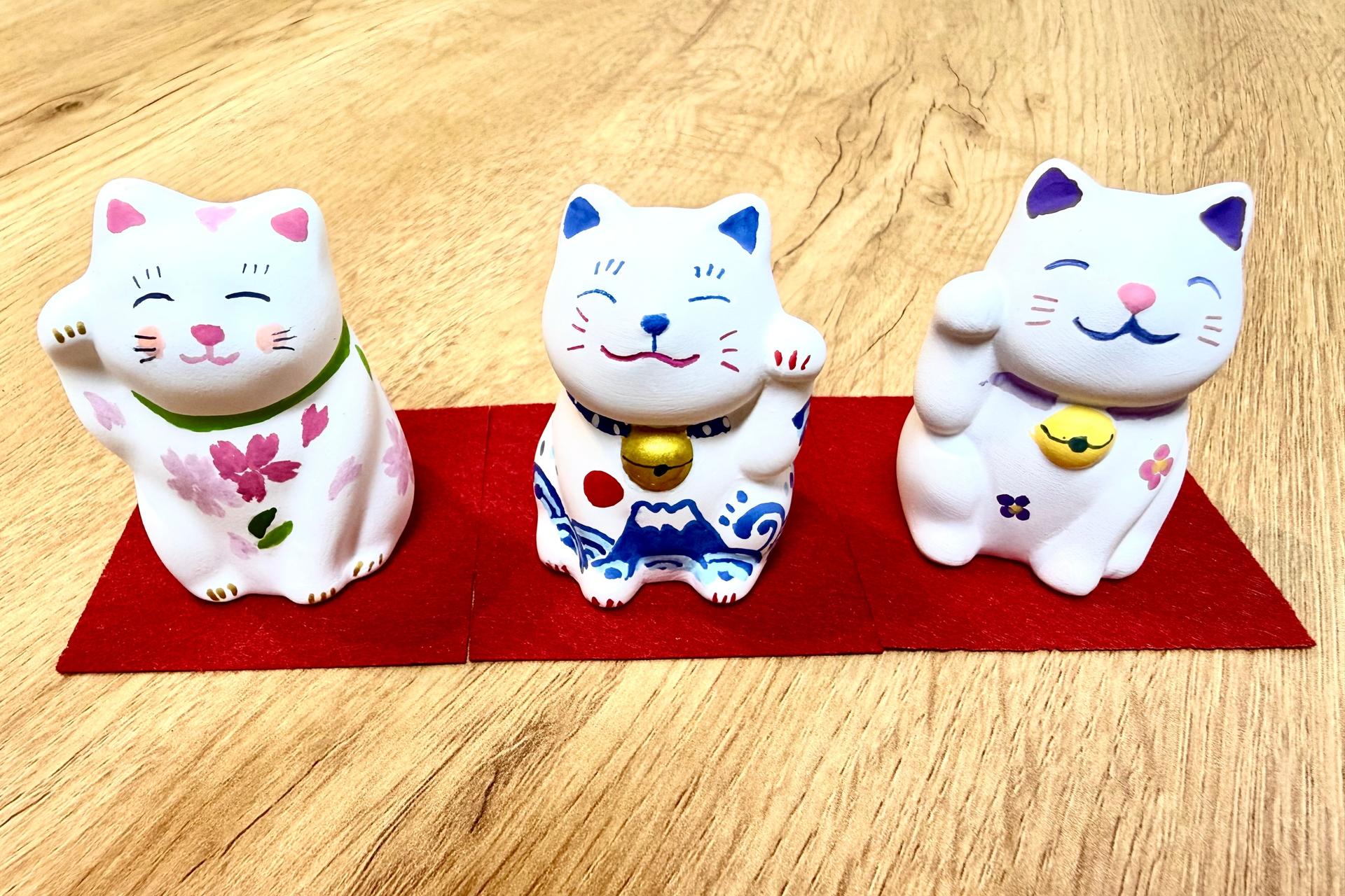 Tokyo Maneki-neko (Lucky Cat) Painting Workshop in Asakusa - Thumbnail 2
