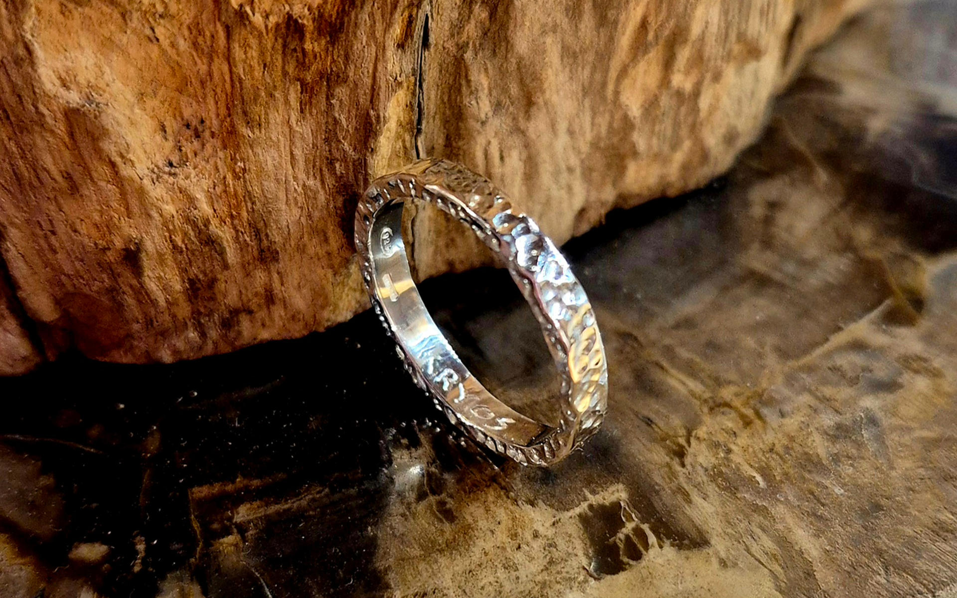 Private Silver Ring Making Workshop in Venice - Thumbnail 6