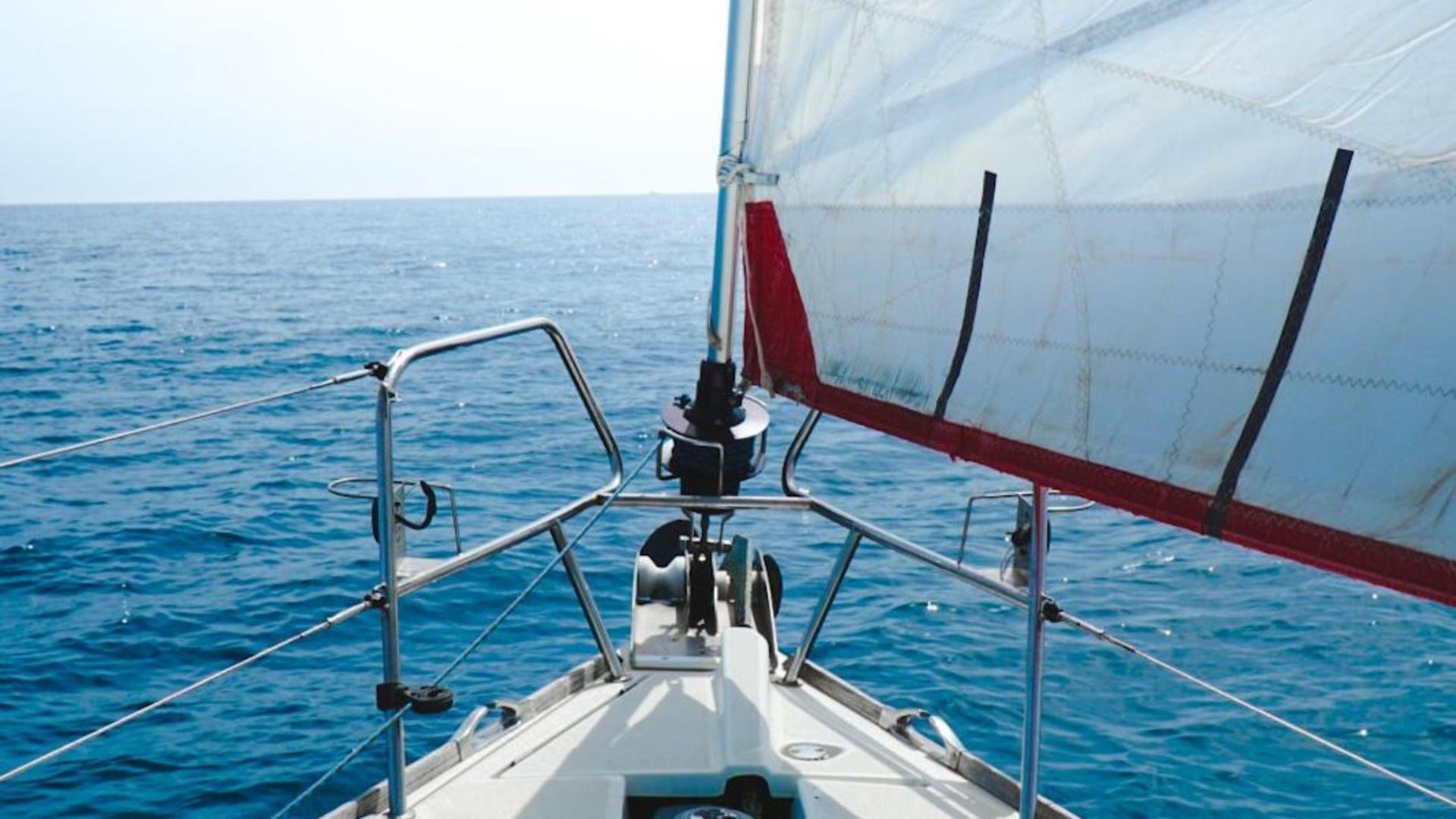 Sunset sailboat experience in Barcelona - Thumbnail 6