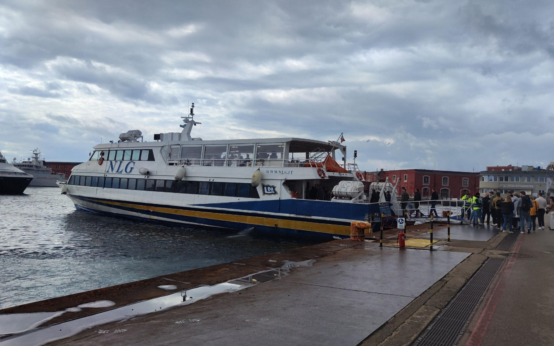 Sorrento - Positano Ferry Ticket - Thumbnail 7