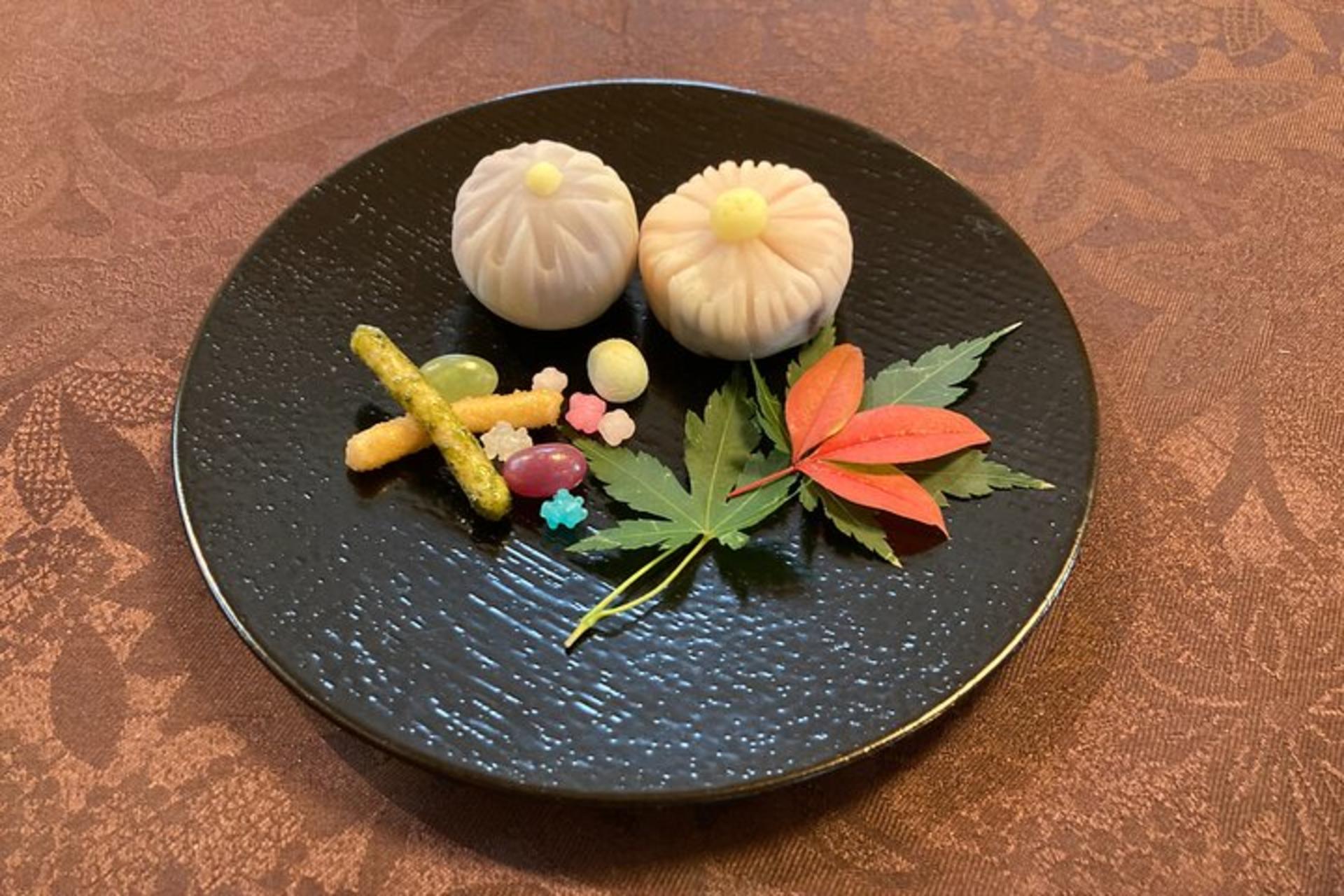 Tokyo: Japanese Sweets Making Experience - Thumbnail 7