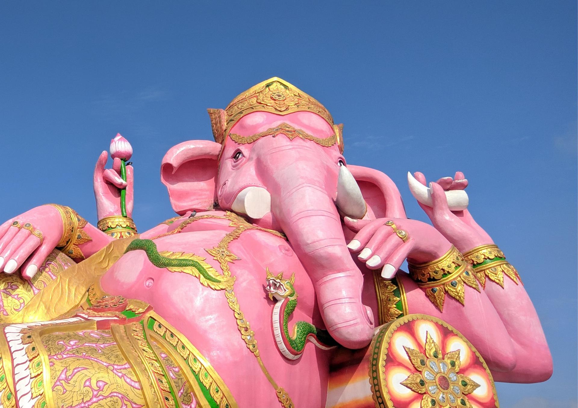 Bangkok Temple Tour by MyProGuide(Wat Paknam,Pink Ganesh,Wat Saman) - Thumbnail 6