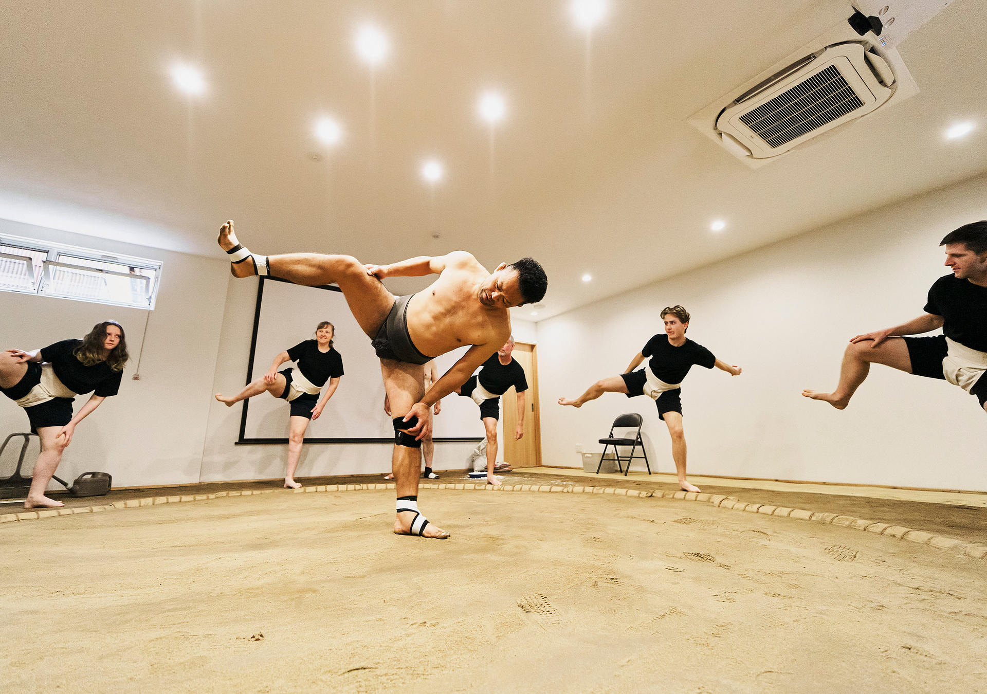 Osaka: Sumo Experience with Live Show & Audience Challenge - Thumbnail 29