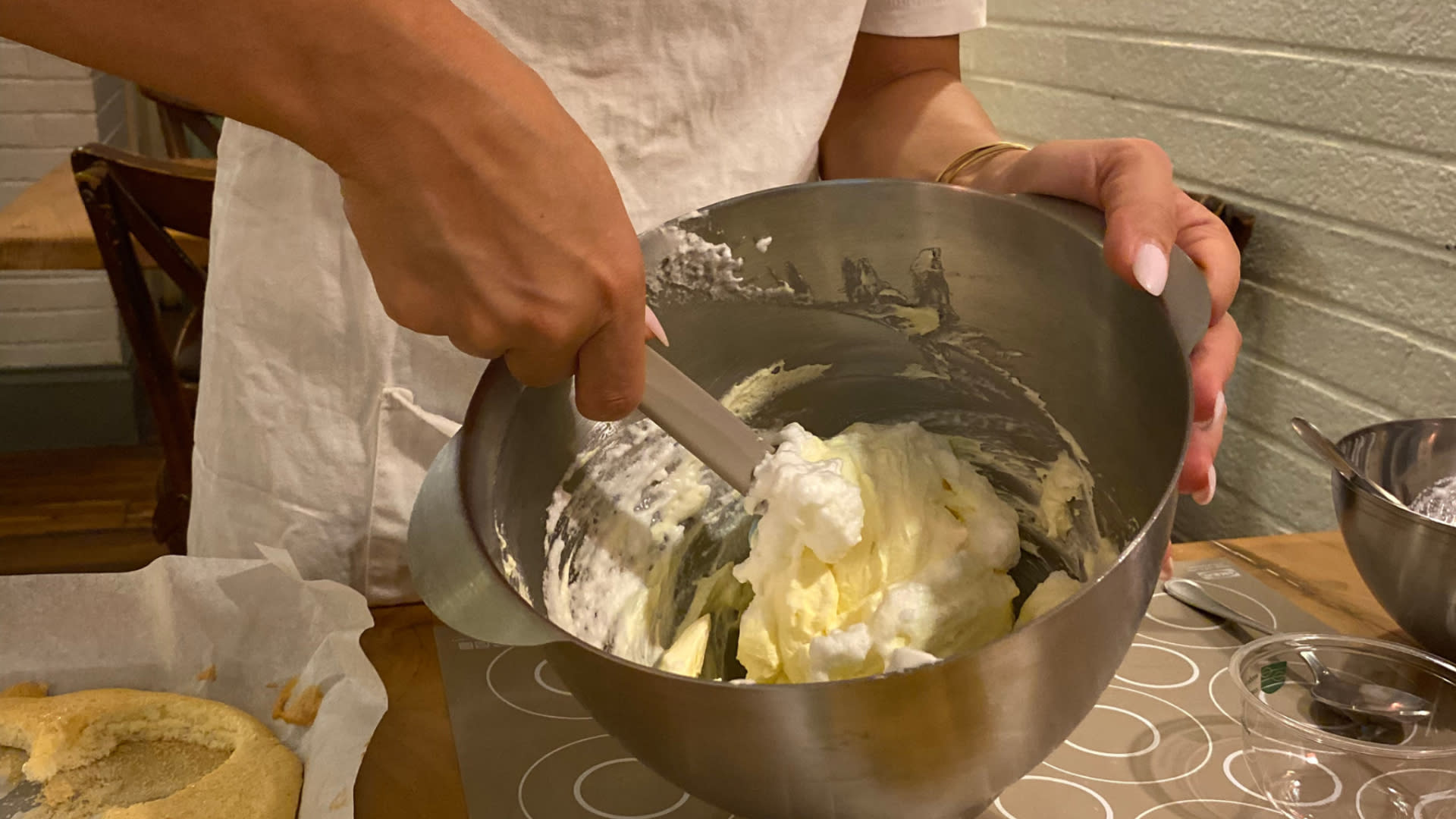 Tiramisu, savoiardo biscuit, and gelato making class in Rome - Thumbnail 4