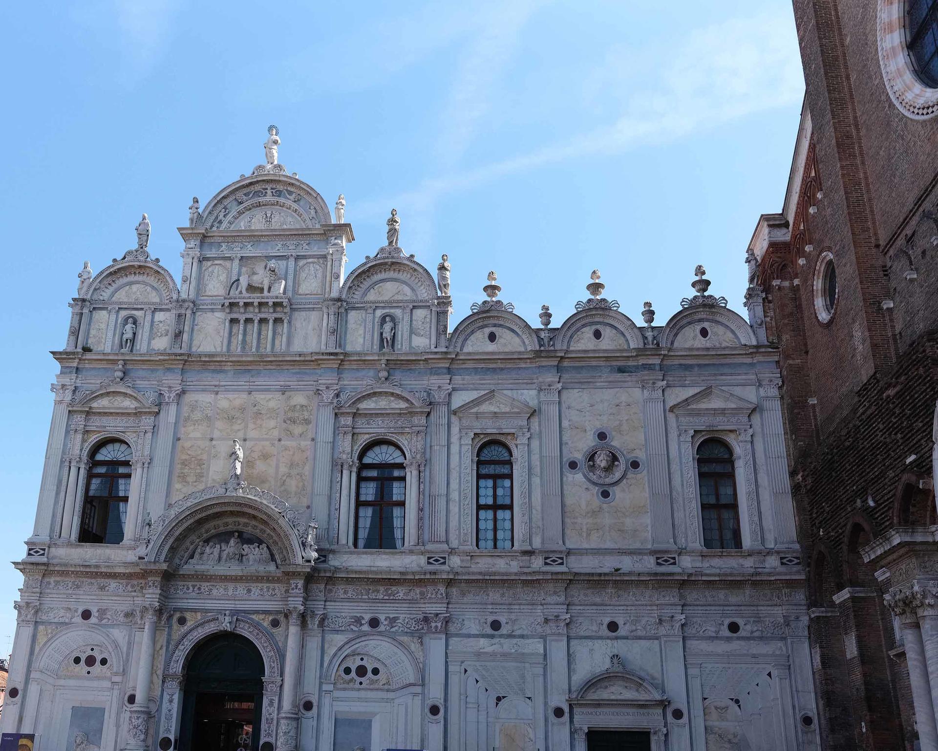 Grand Canal Gondola Ride and Walking Tour in Venice - Thumbnail 12
