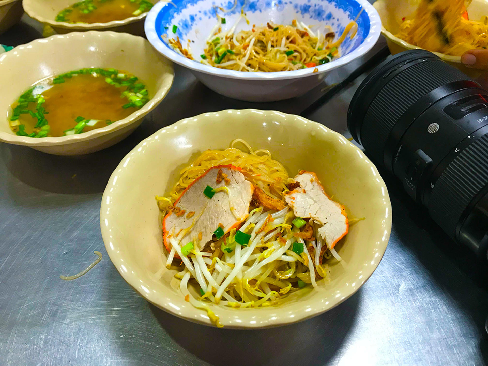 Ho Chi Minh City Night Street Food Tour with 6 Tastings - Thumbnail 3