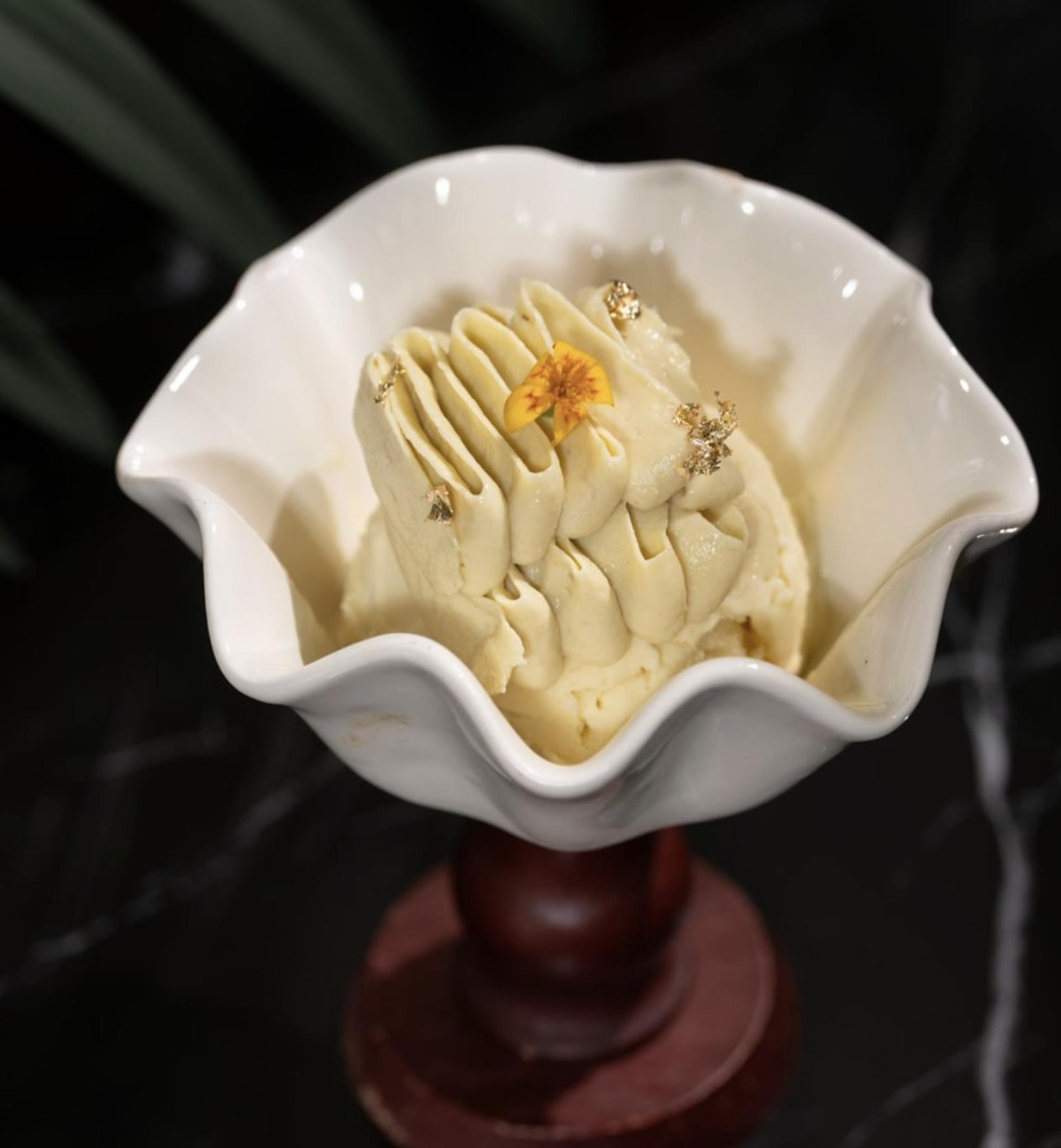 Golden Moments Durian Cafe in Singapore  - Thumbnail 8