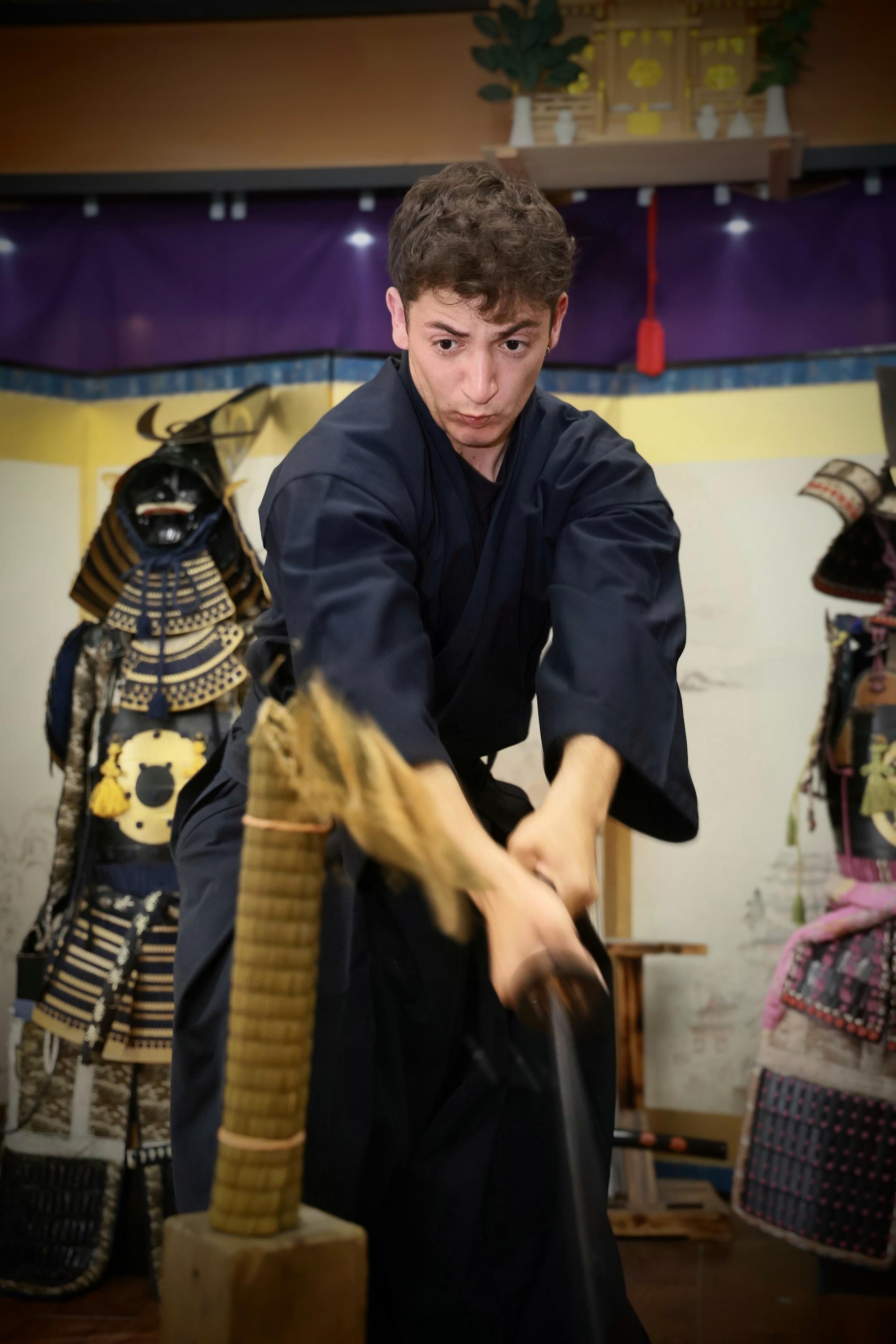 Trial slashing in Bushido with Samurai Sword real sharpness - Image 1