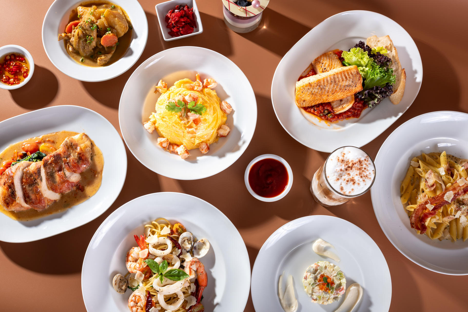 Plate restaurant at Carlton Hotel Bangkok Sukhumvit - Image 1