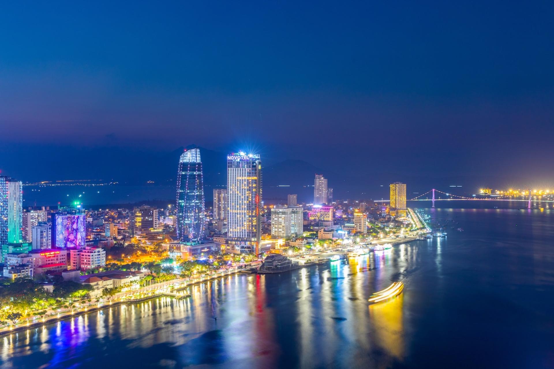 Son Tra Peninsula Sunset & Han River Night Cruise - Thumbnail 12