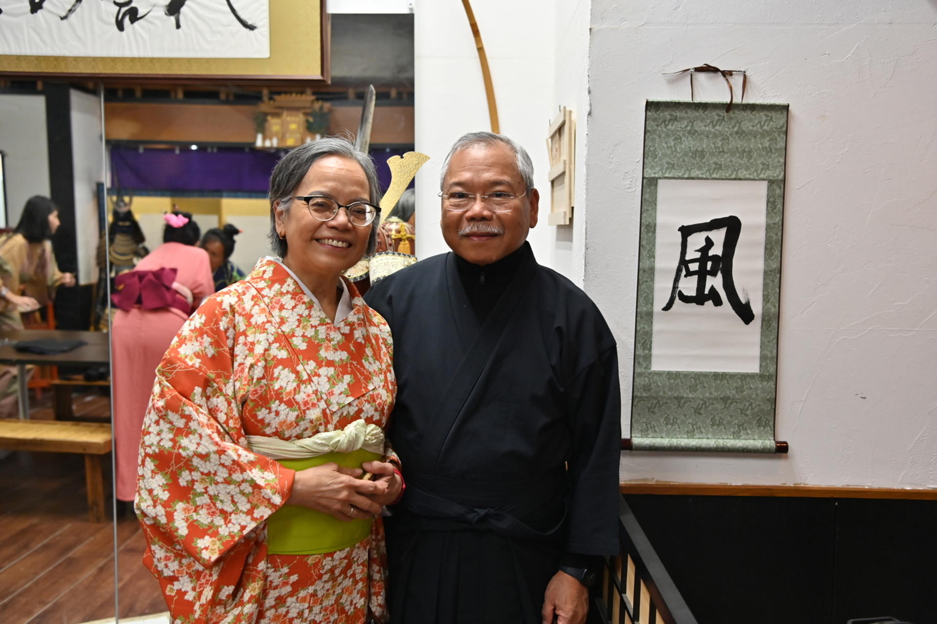 Learn Japanese calligraphy and Zen while wearing a kimono - Thumbnail 32