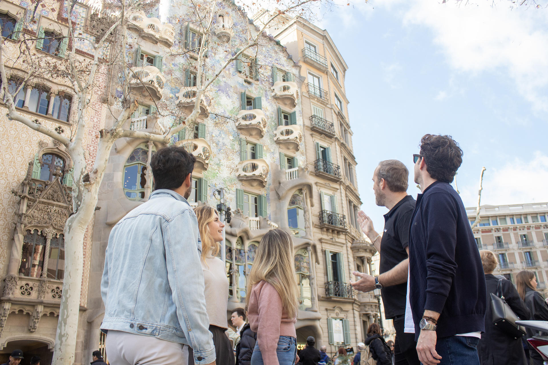 Barcelona: Private Old Town Walking, Helicopter and Boat Ride - Thumbnail 9