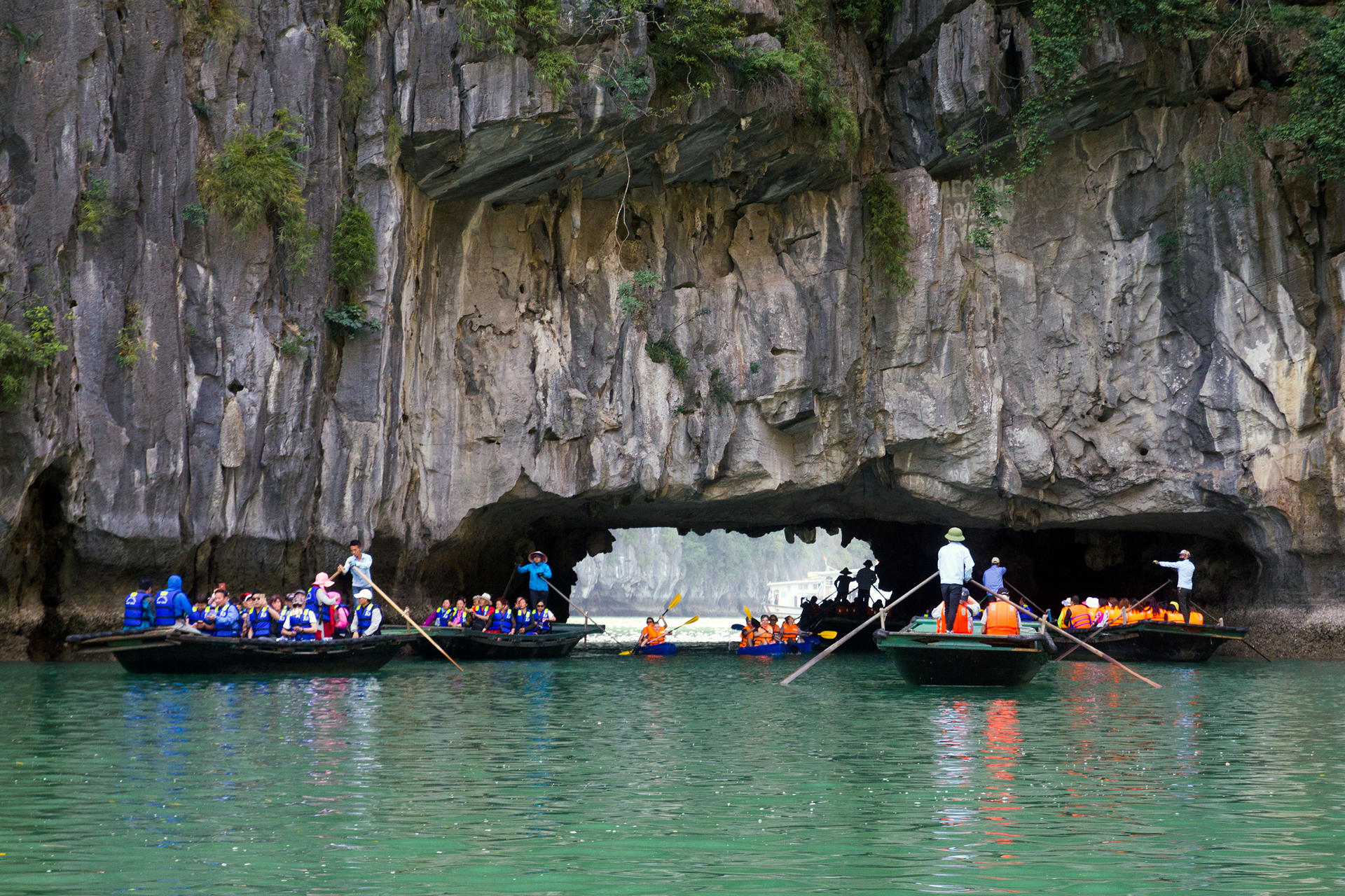 Cozy Olympus Day Cruise: Ha Long Bay, Sung Sot, Ti Top - Thumbnail 21
