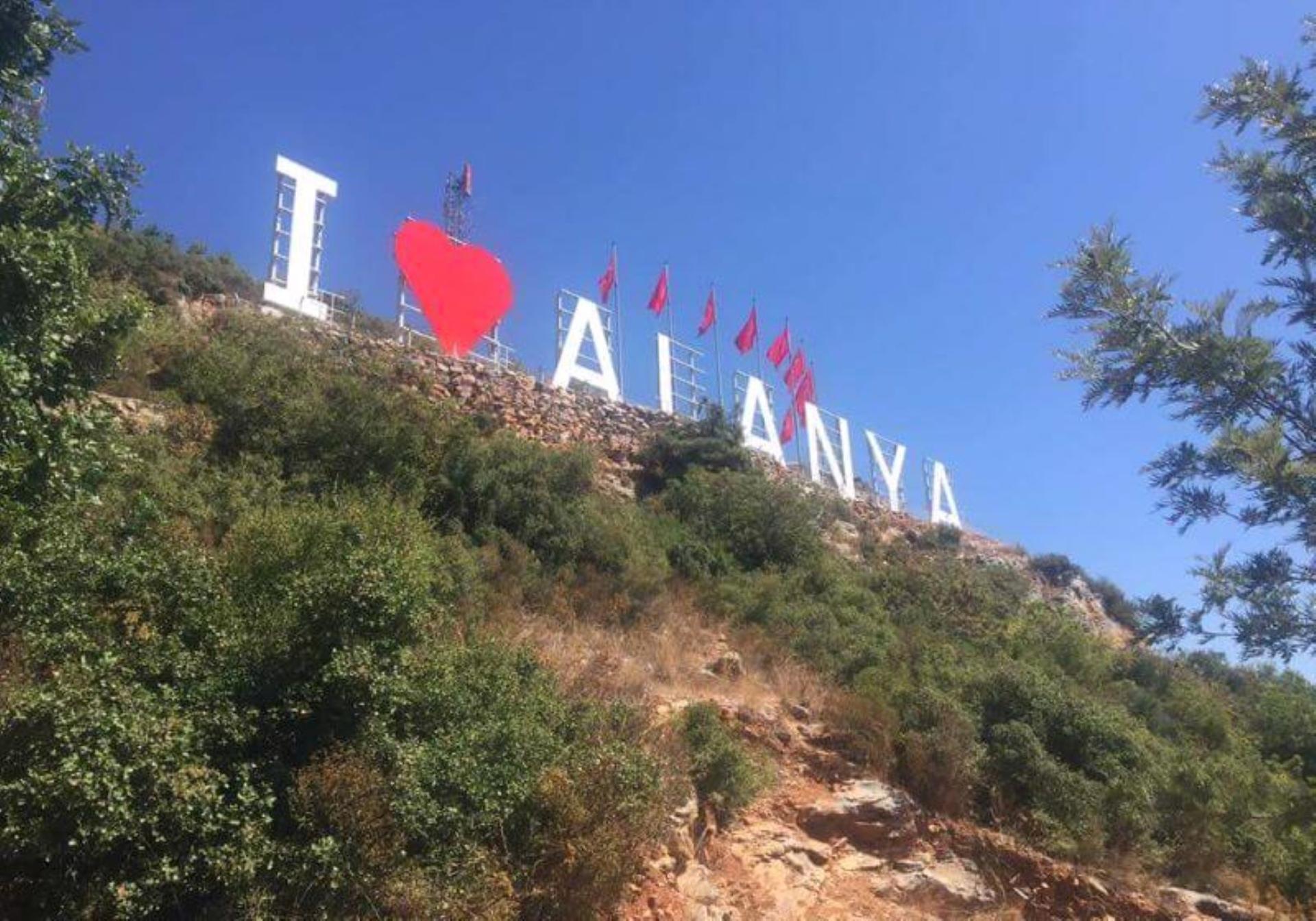 Alanya Kleopatra Beach & Castle Half-Day Cultural Tour - Thumbnail 3
