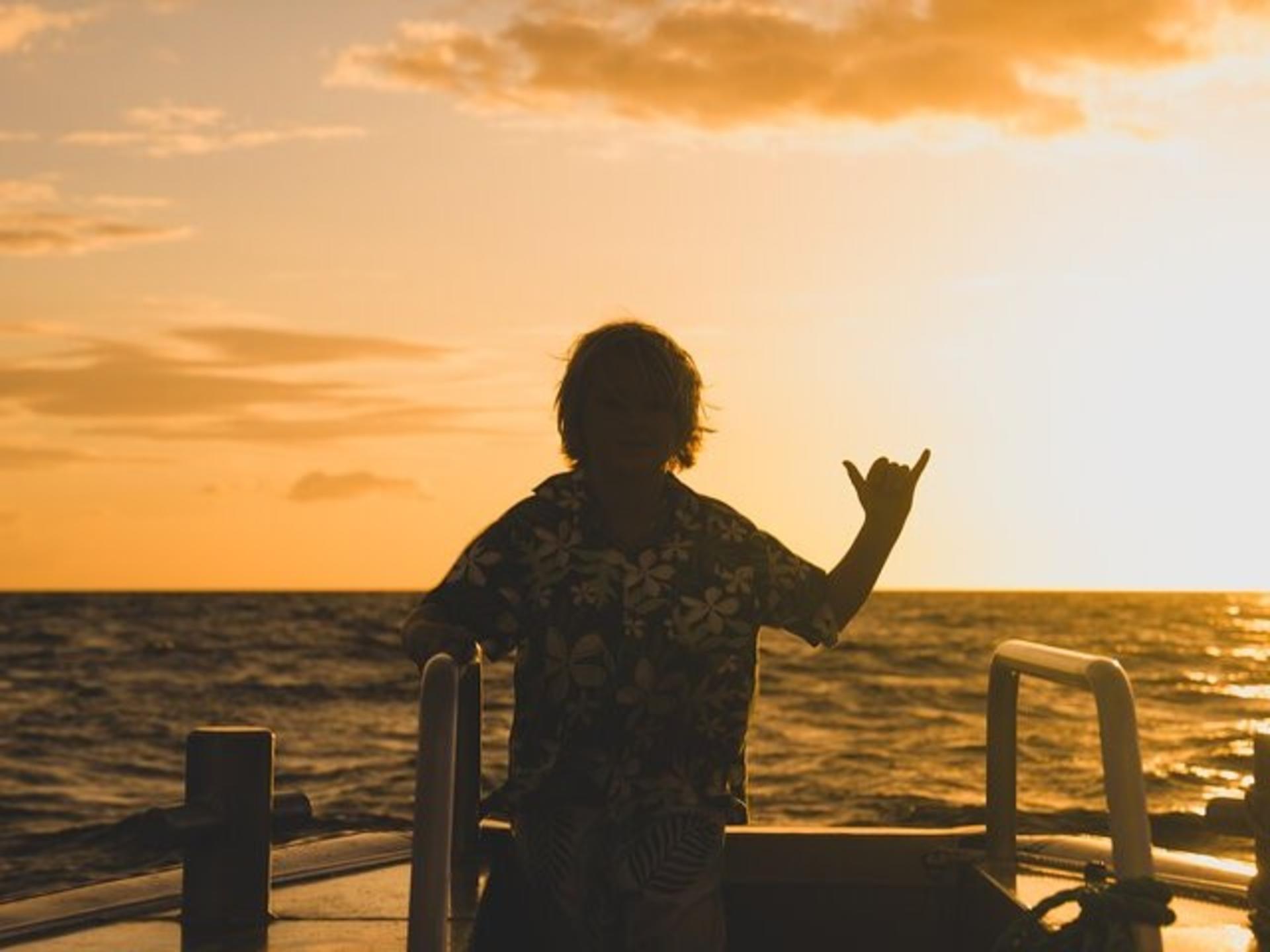 Tropical Sunset Sail with Cocktails in West Oahu, Hawaii - Thumbnail 4