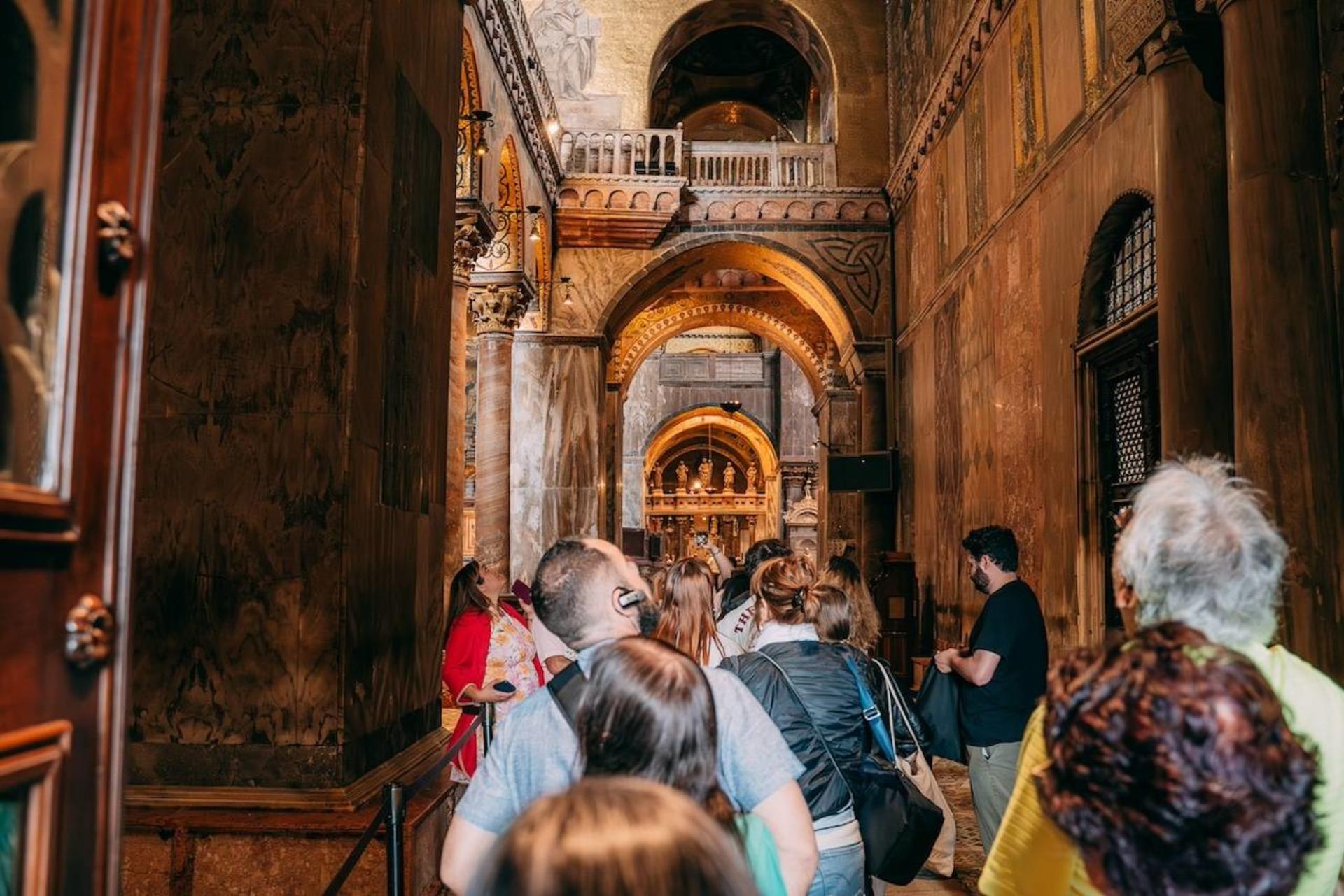 Saint Mark's Basilica tour in Venice - Thumbnail 3