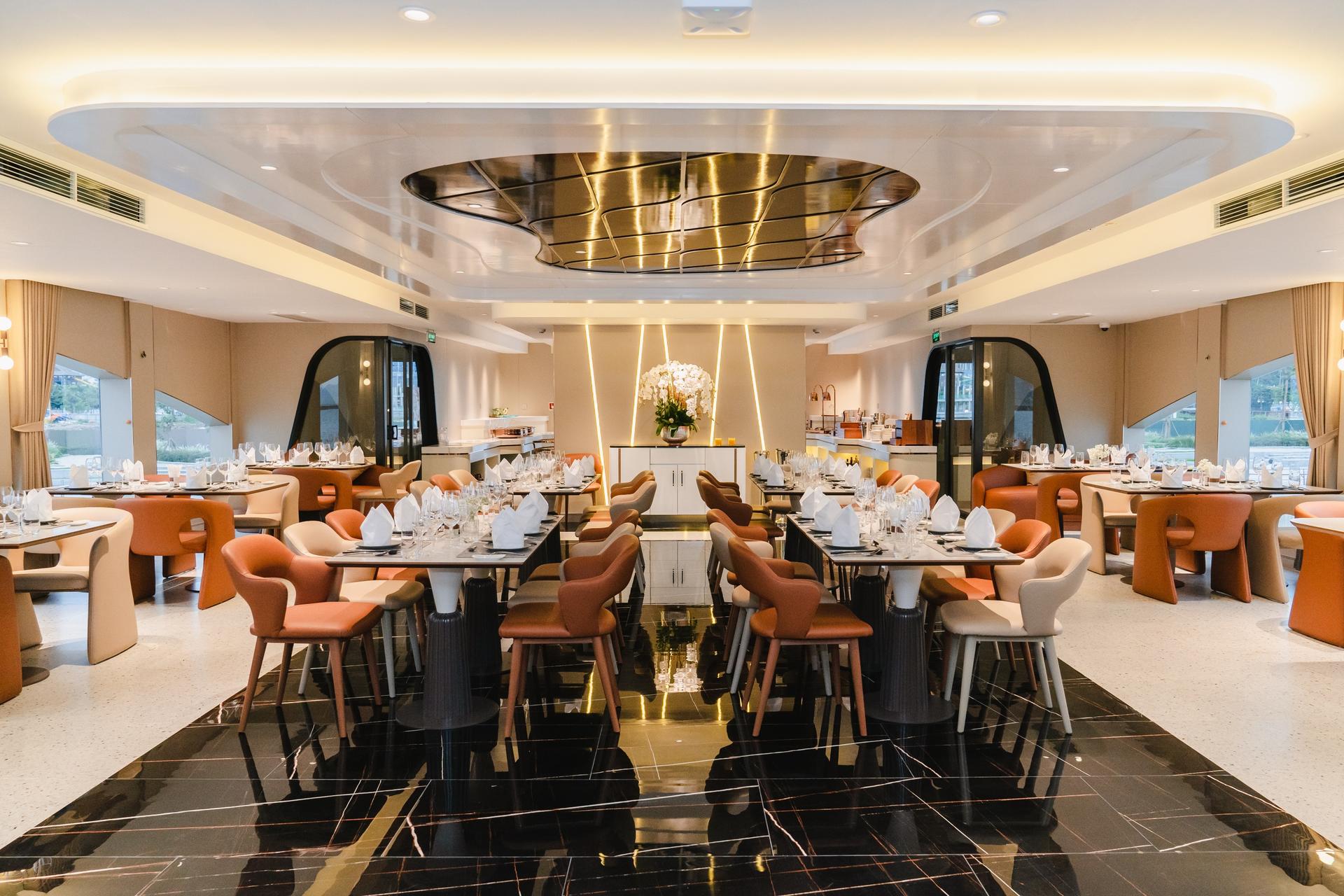 Sunset Dinner Experience of Ha Long Bay by Saquila Yacht - Thumbnail 8