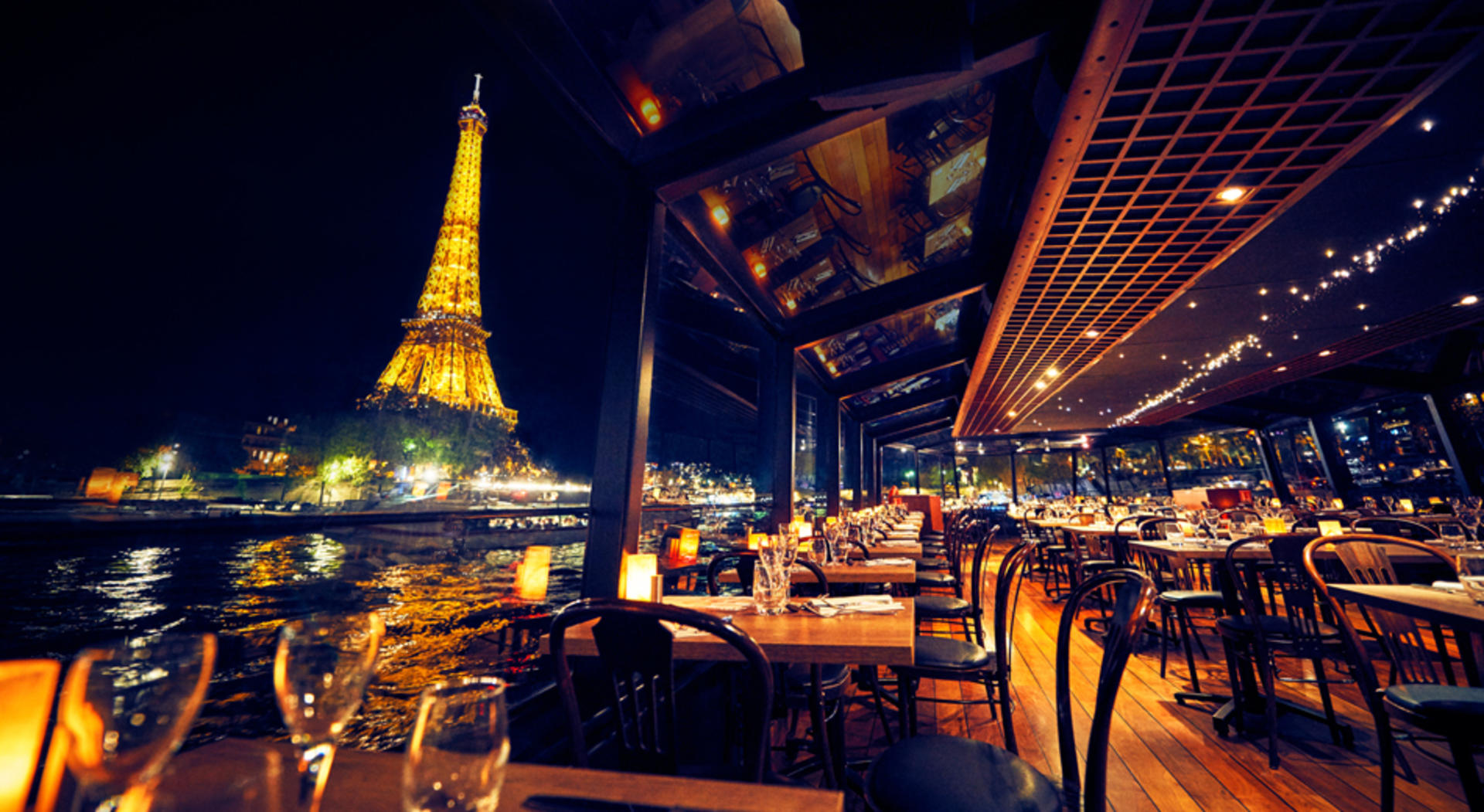 Romantic Dinner Cruise on the Seine River in Paris - Thumbnail 5