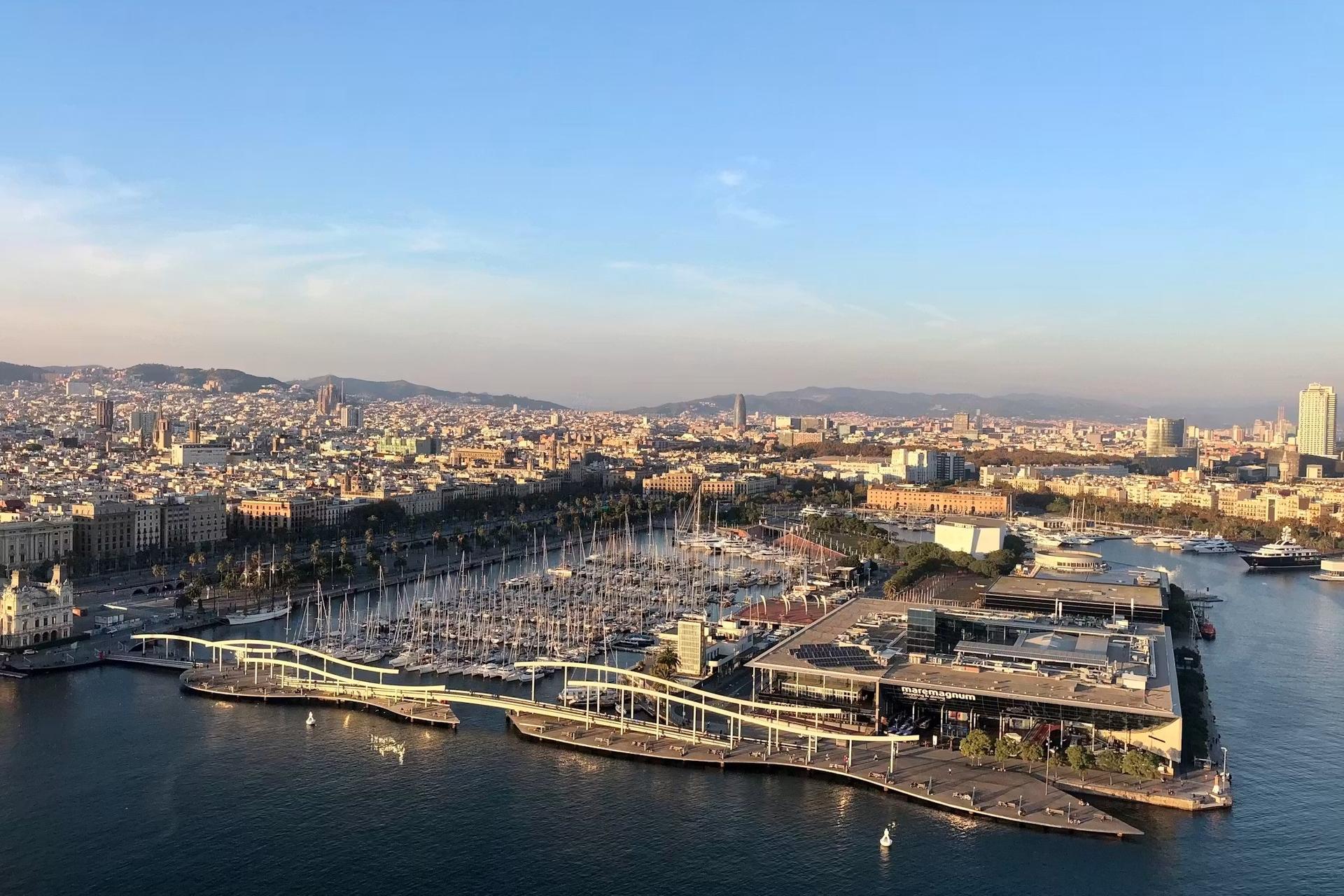 Roundtrip Barcelona cable car ticket from Barceloneta Beach - Thumbnail 2