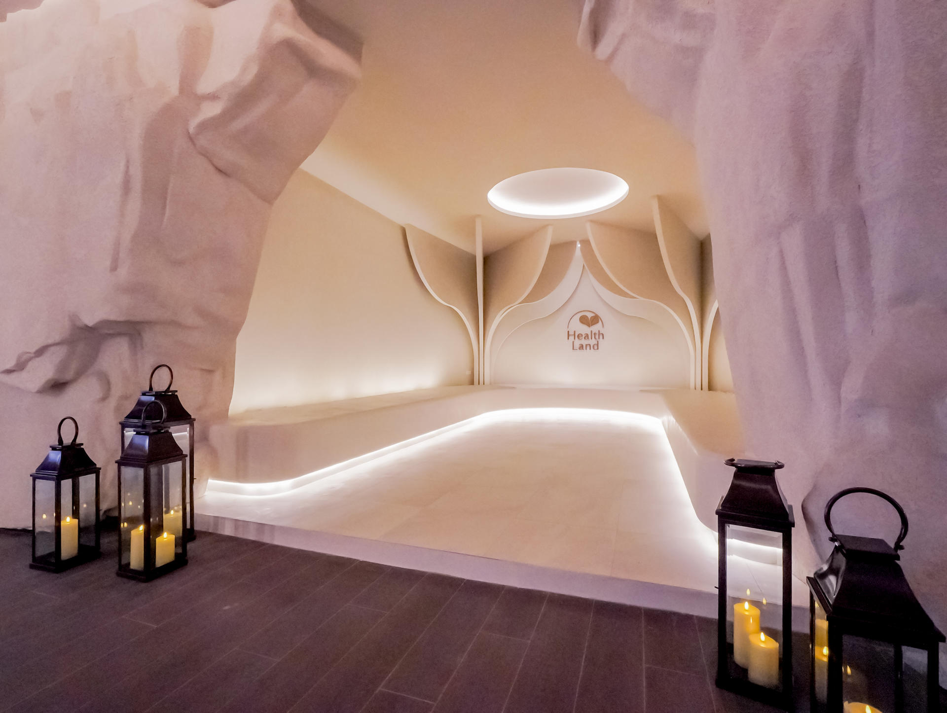 Health Land Spa at Surawong in Bangkok - Thumbnail 8