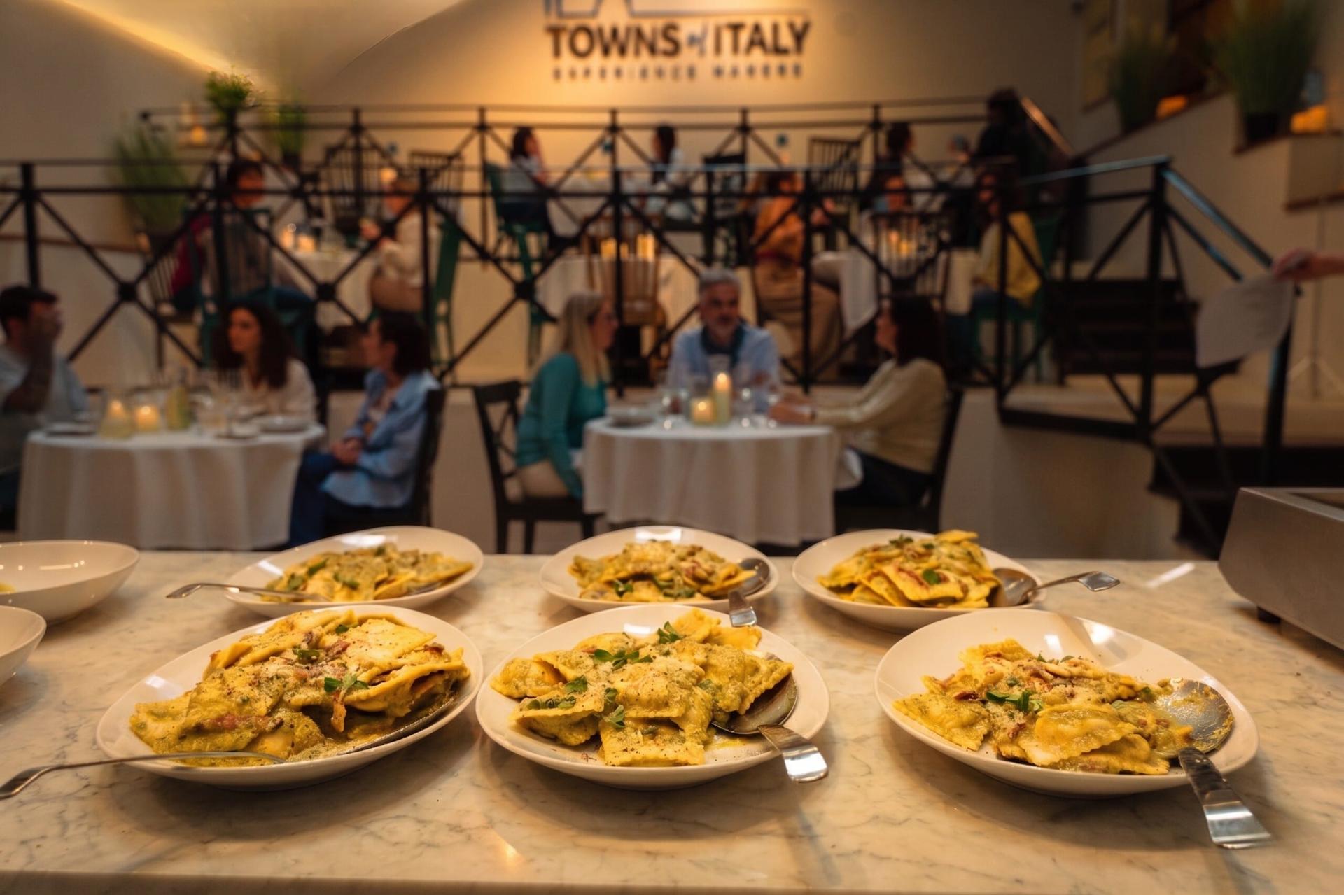Rome Dinner Show with Opera Arias & Live Cooking - Thumbnail 4