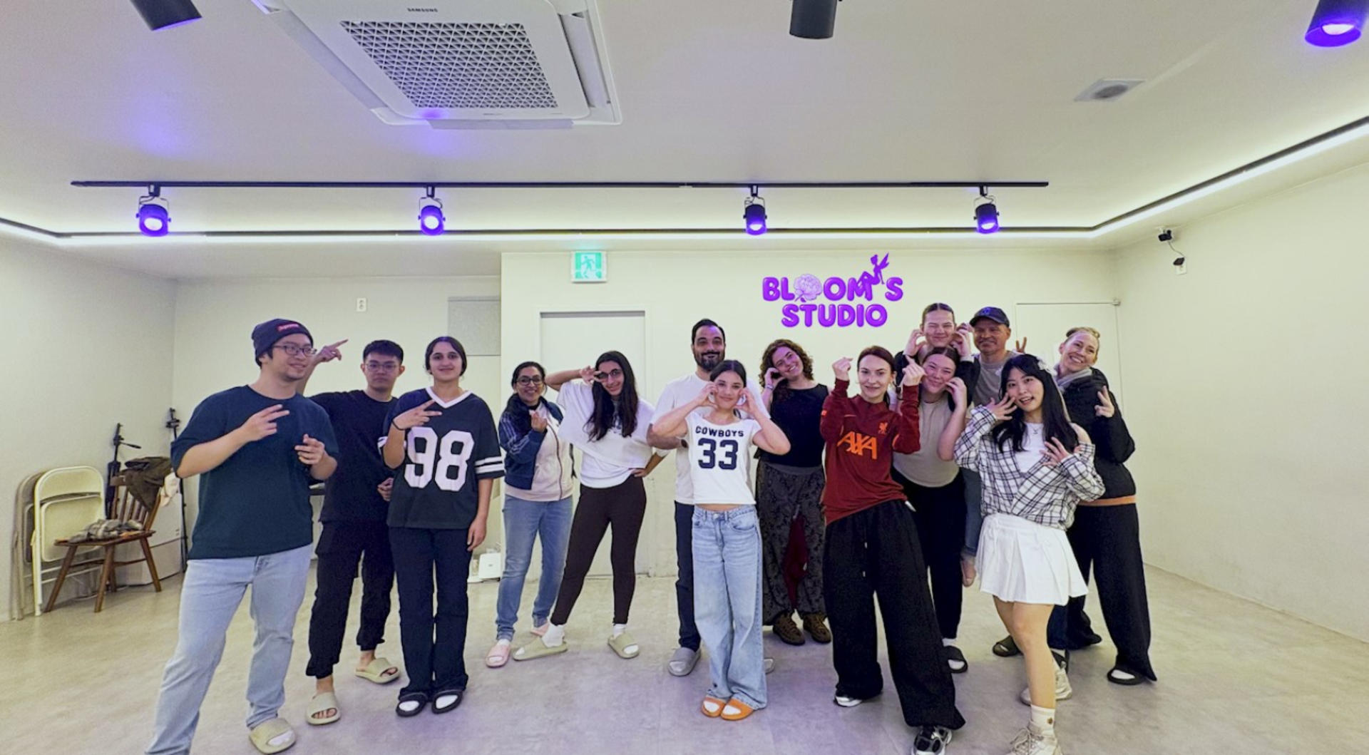 Seoul: K-Pop Dance Class near Lotte World/Tower +(Video Included) - Thumbnail 2