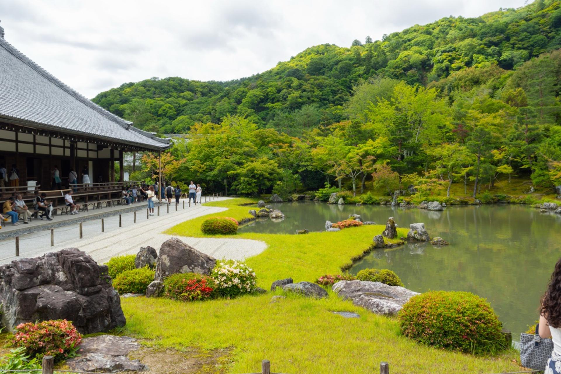 Kyoto Bus Tour: Fushimi, Kiyomizu, Kinkaku-ji & Arashiyama - Thumbnail 6