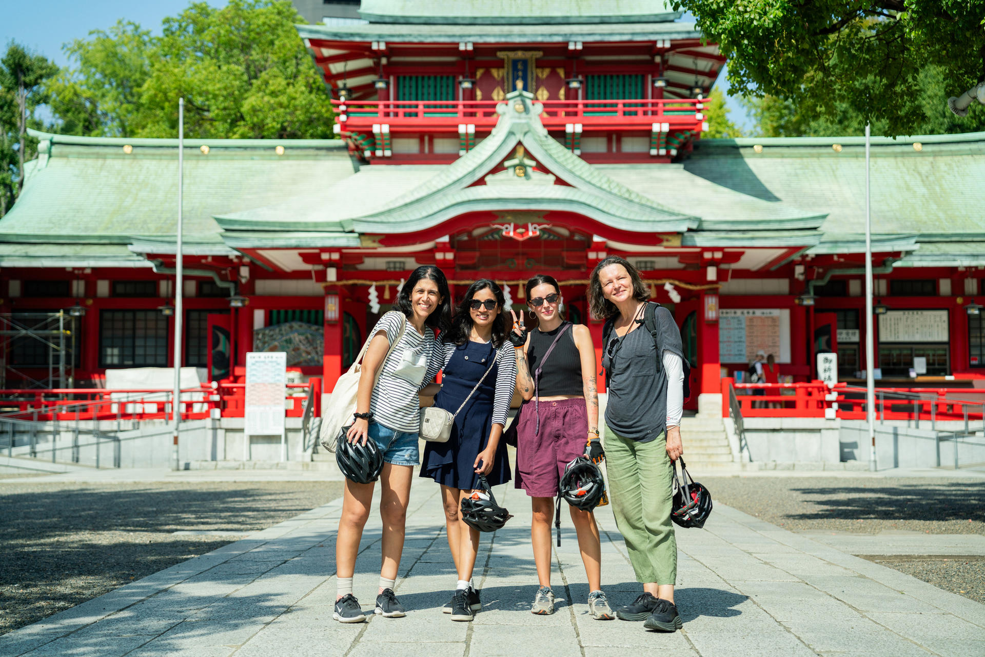 Tokyo City Highlights Half-Day E-Bike Tour with Guide - Thumbnail 4