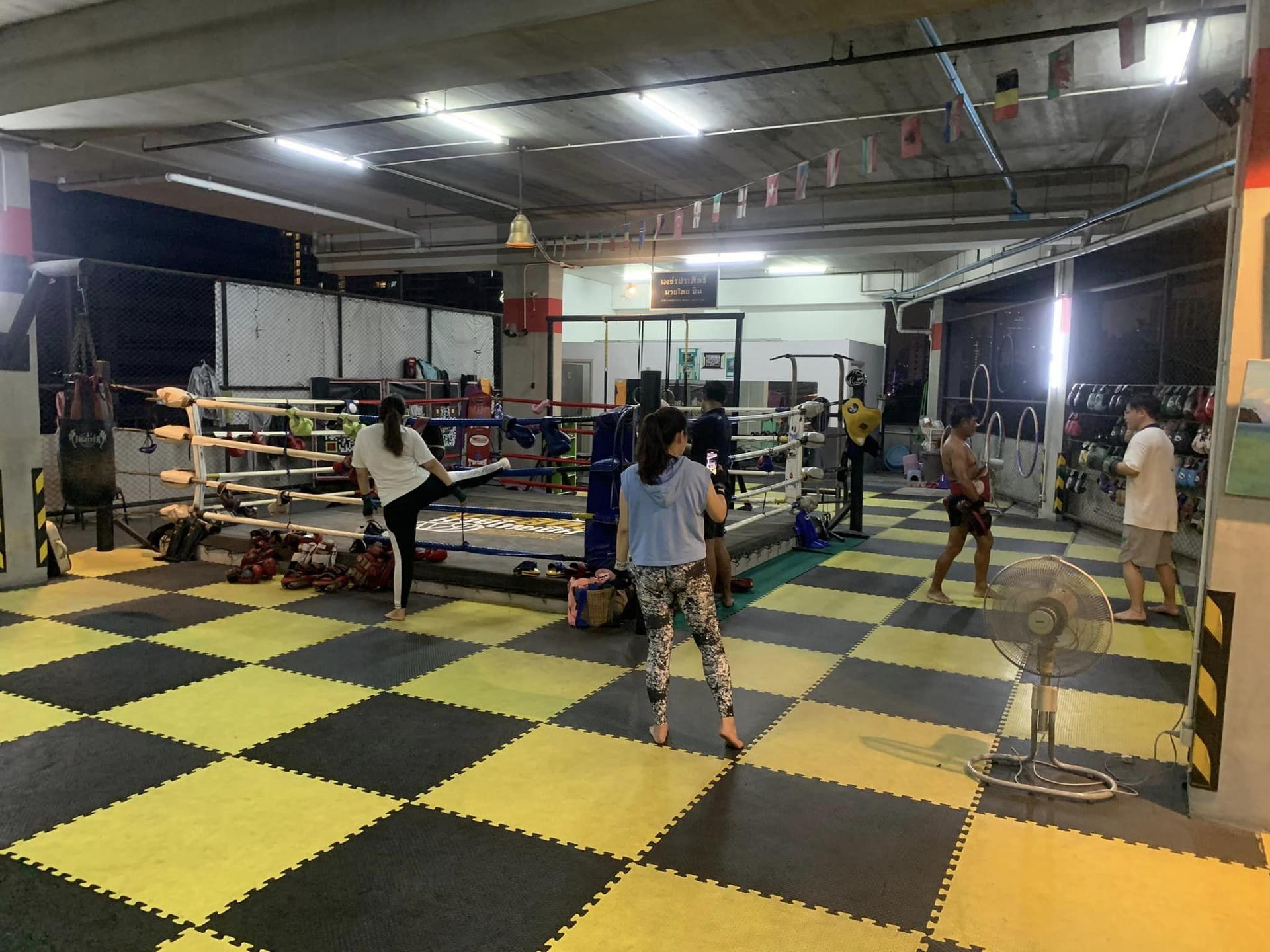 SJ Muay Thai Gym Boxing Class  - Thumbnail 4