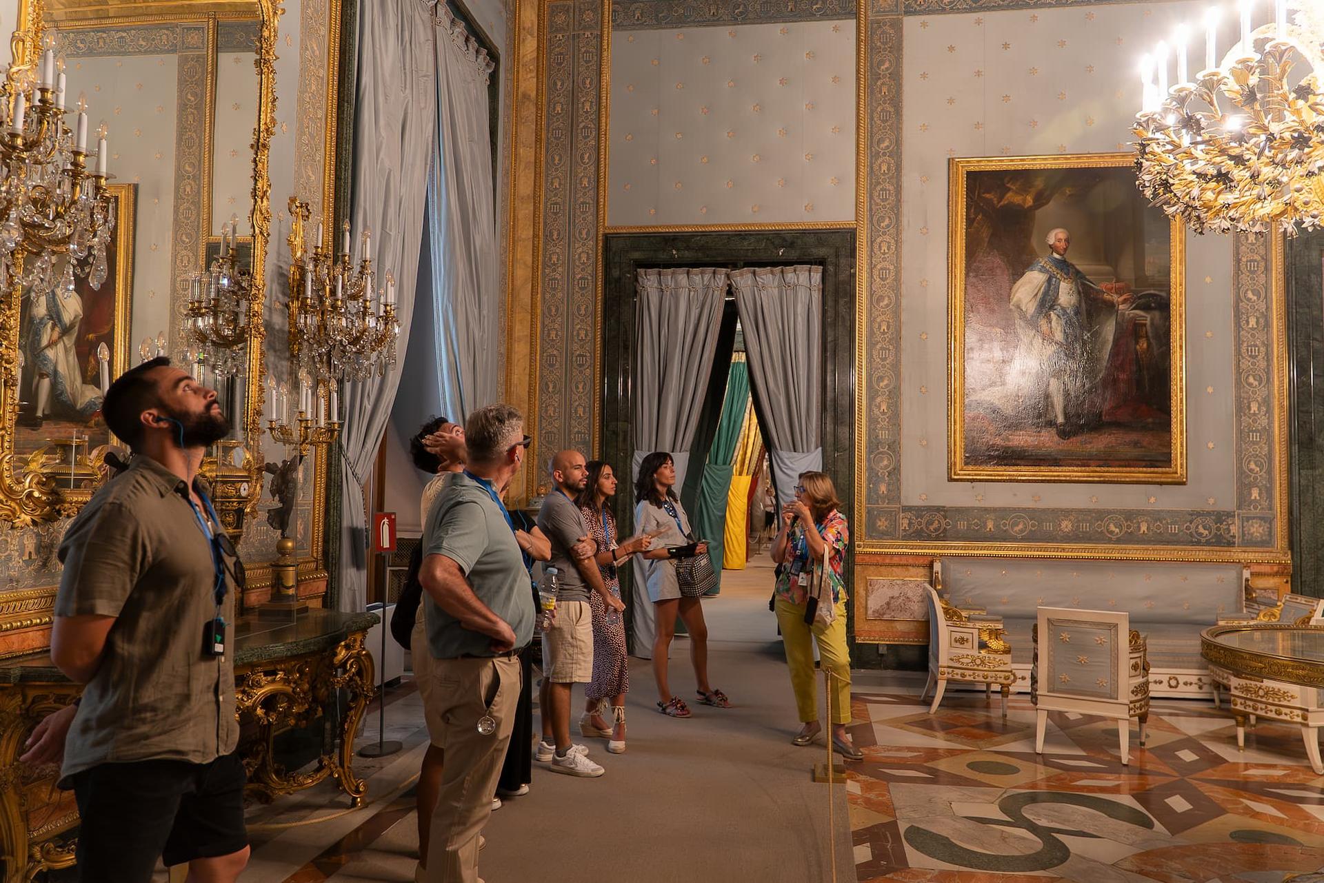 Royal Palace Half-Day Guided Tour with Wine Tasting - Thumbnail 3