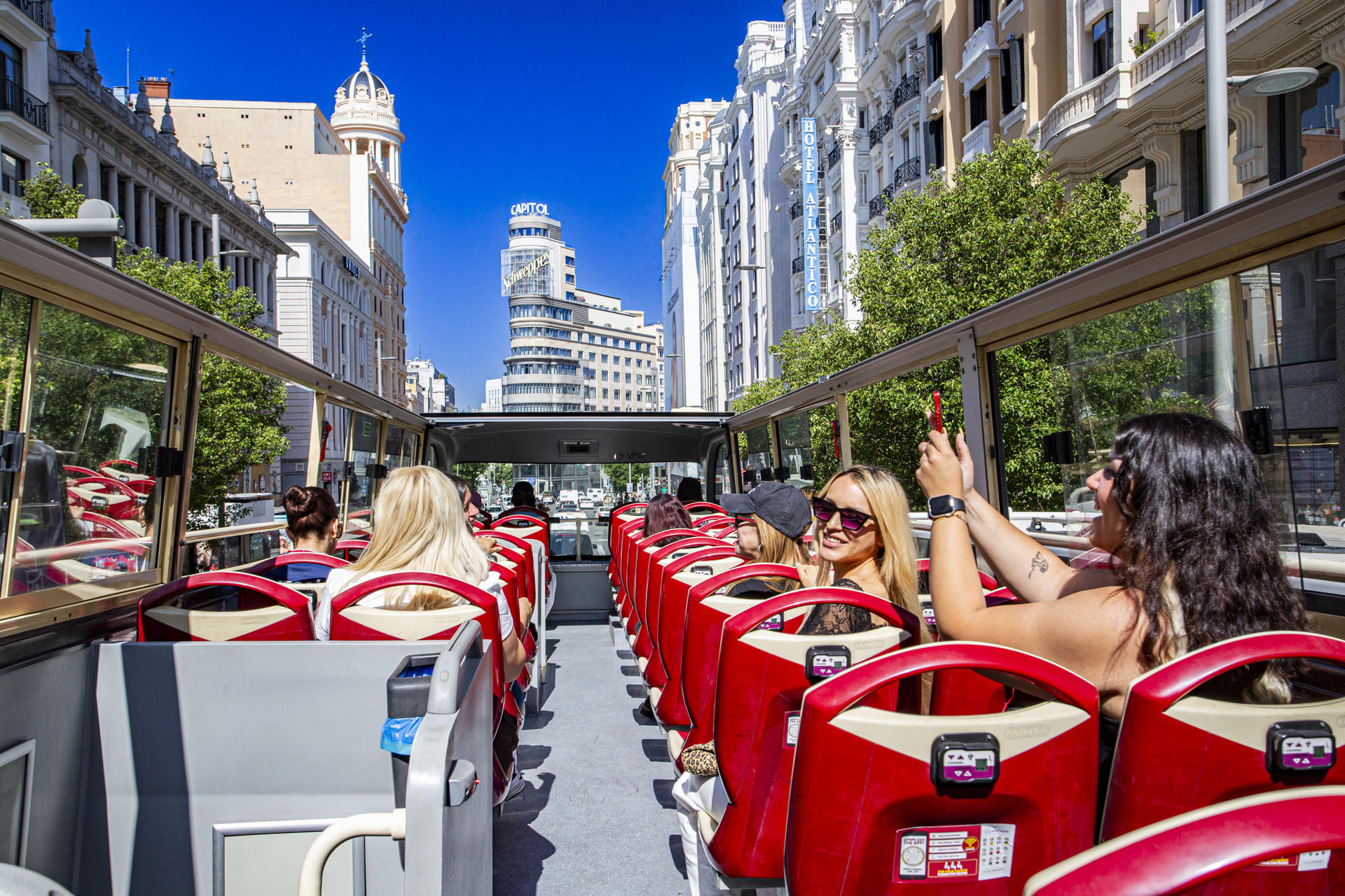 Madrid Hop-On Hop-Off Bus - Thumbnail 4