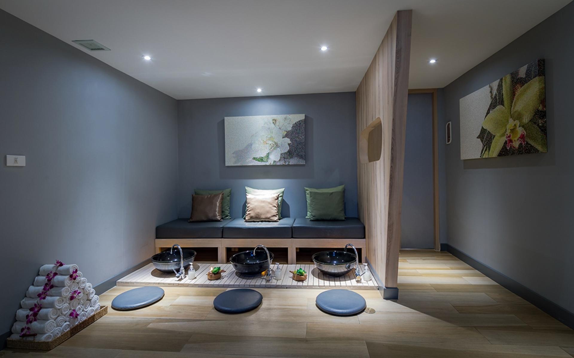 Let's Relax Spa at MBK Center in Bangkok - Image 1