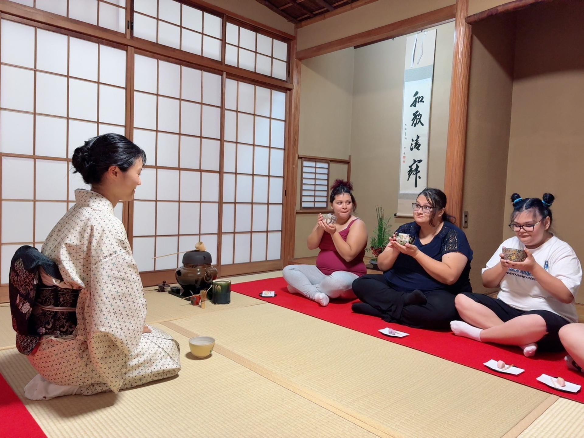 Tea Ceremony Tokyo Cha An in Shibuya - Thumbnail 2