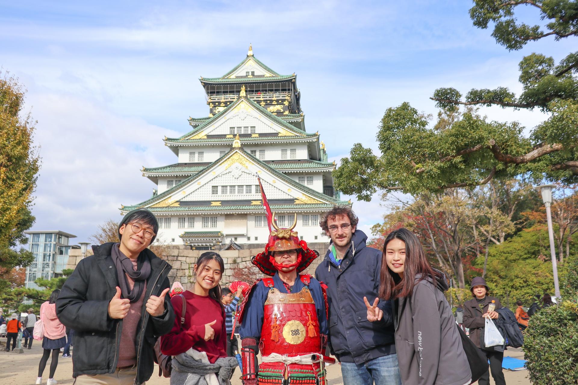 Osaka Castle & Local Neighborhoods 5h Bike Tour with Lunch - Thumbnail 13