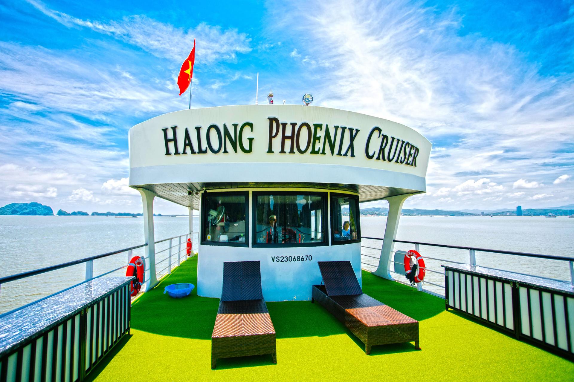 Phoenix Day Cruise: Ha Long Bay, Sung Sot, Ti Top - Thumbnail 2