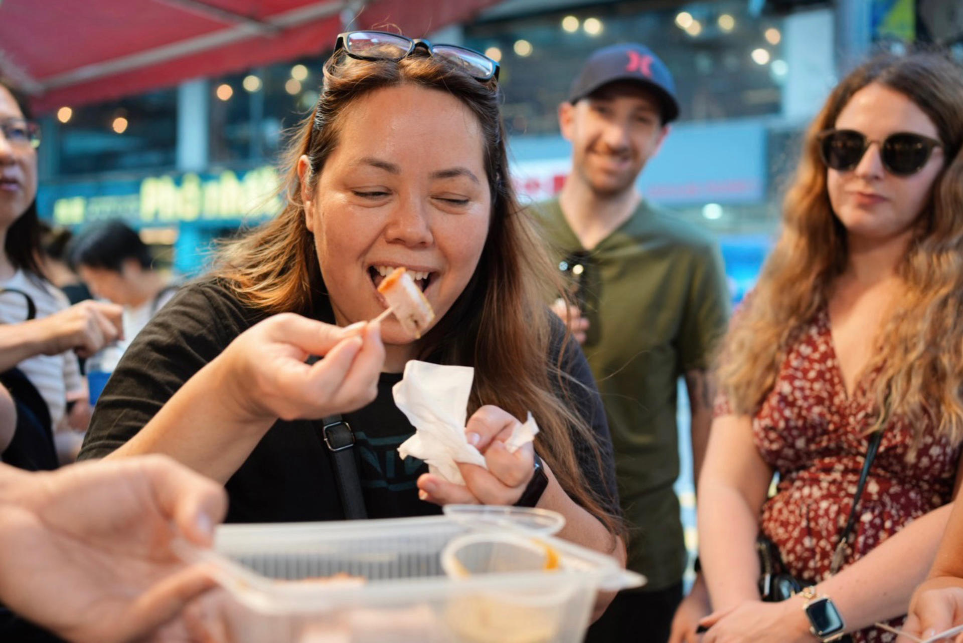 2.5-Hour Small Group Central Hong Kong Street Food Tour - Thumbnail 10