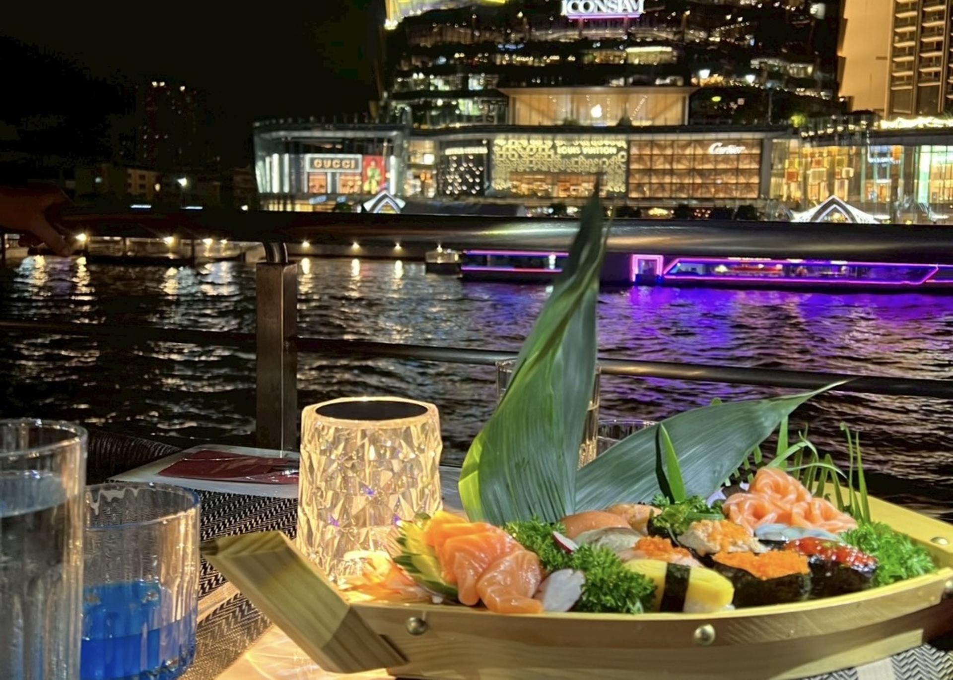Sawasdee Chaophraya Cruise in Bangkok - Thumbnail 3