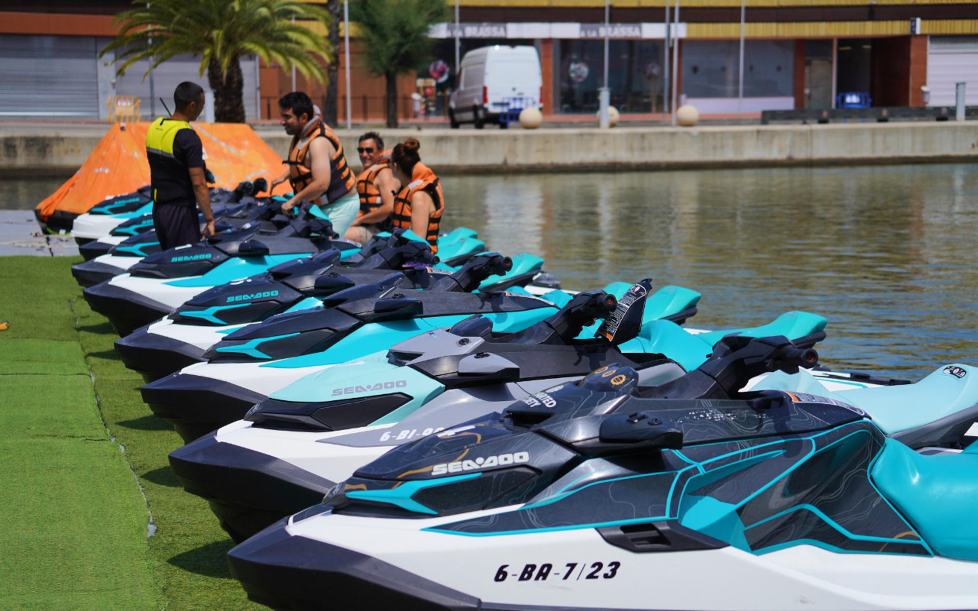 Jet ski and supercar driving experience in Barcelona - Thumbnail 2