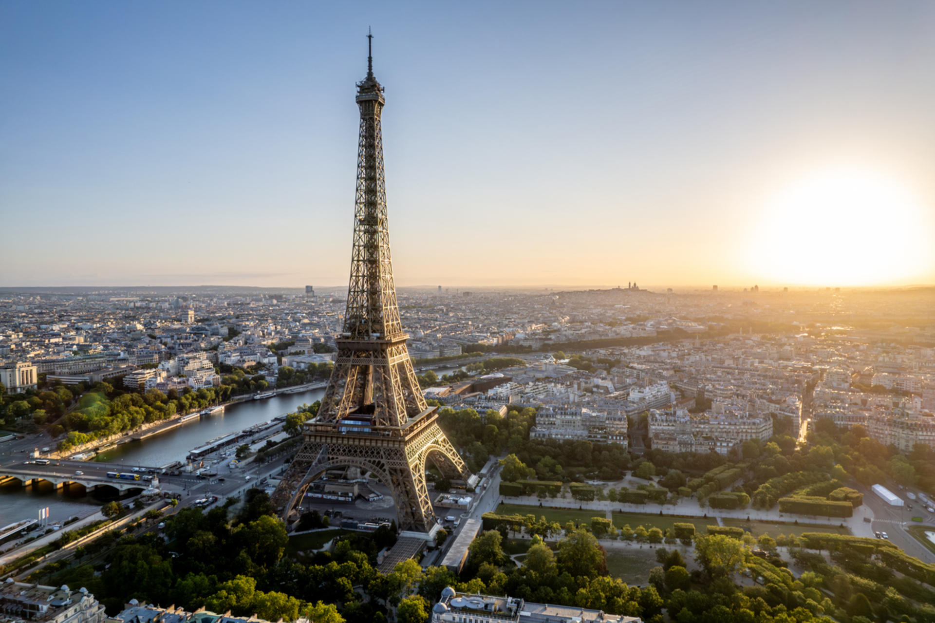 Explore Paris Antique Weekend Market Walking Tour With Free eSIM - Image 1