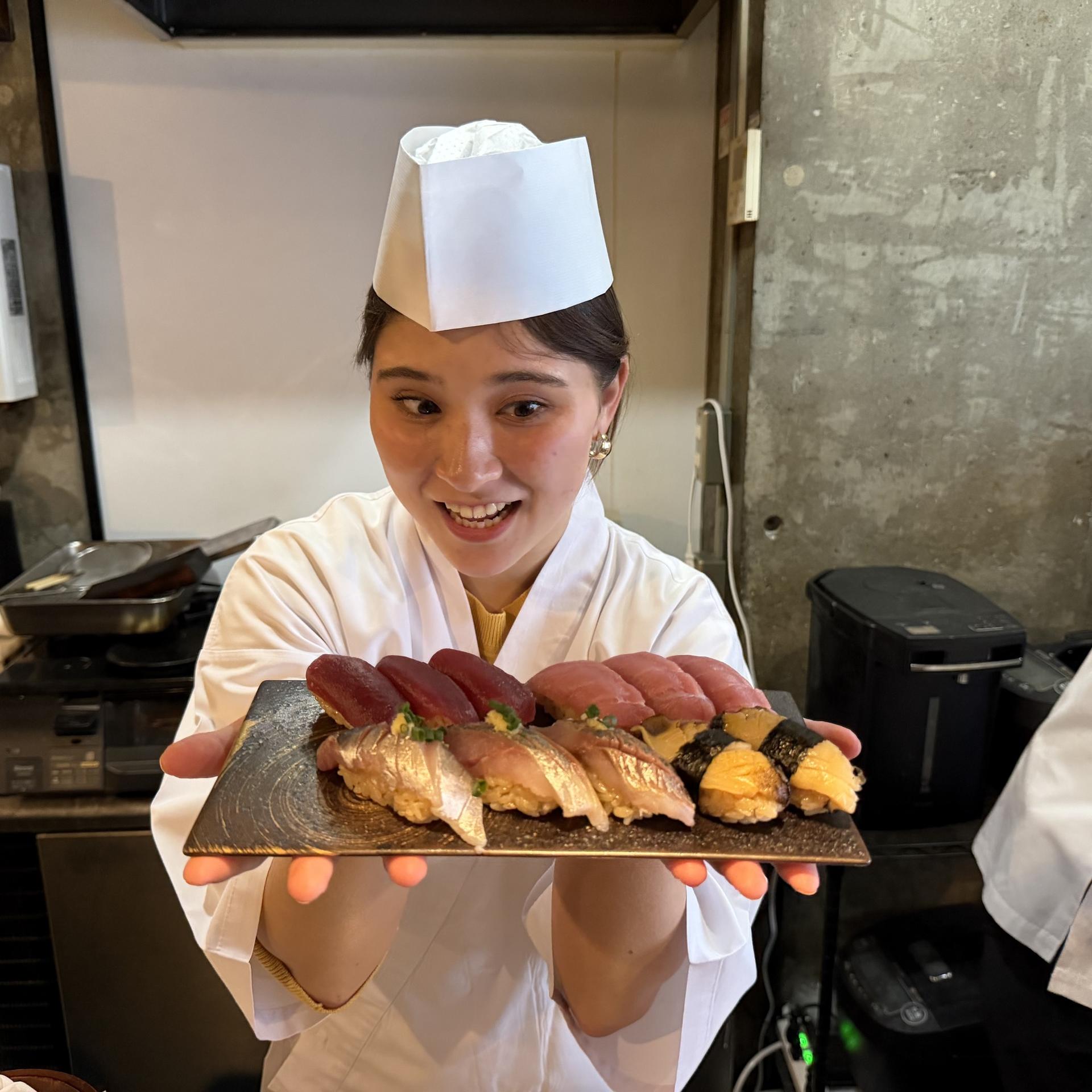 Tokyo Members-Only Restaurant: Sushi Making Experience - Thumbnail 4