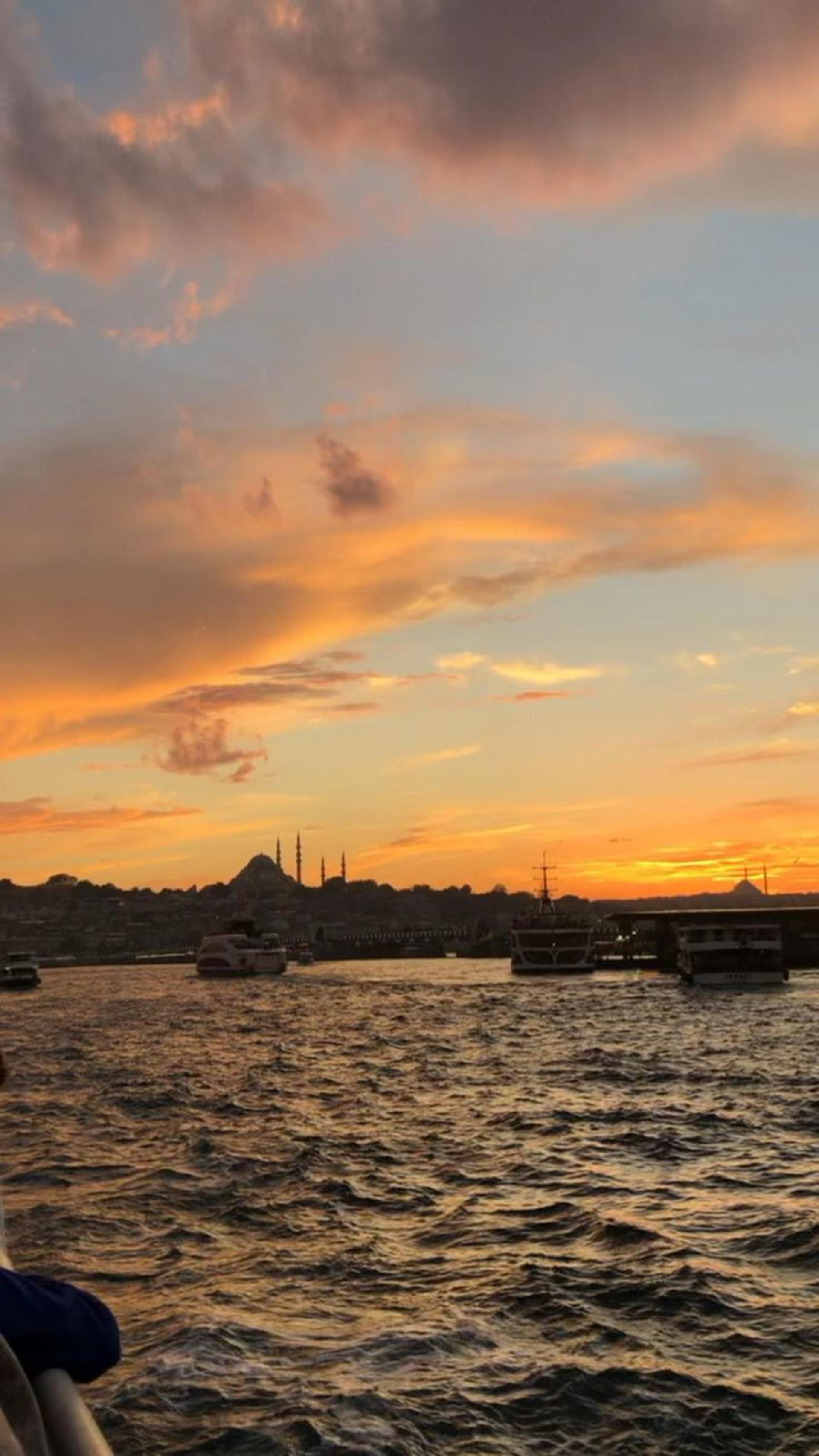Istanbul Bosphorus Sunset Yachting: Sips, Sights & Stories - Thumbnail 54