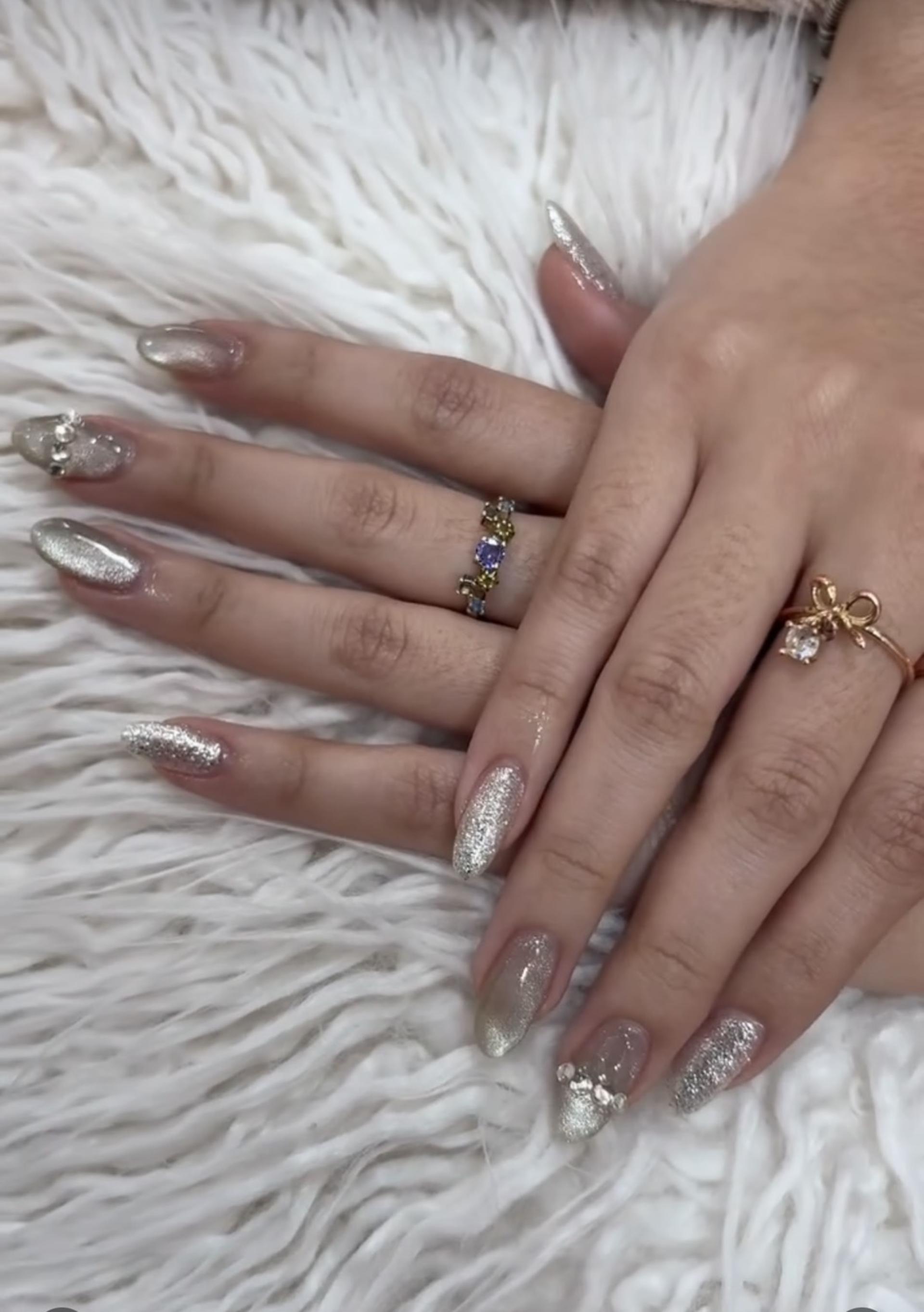 TEAVA Nail Salon at Siam Square in Bangkok - Thumbnail 5
