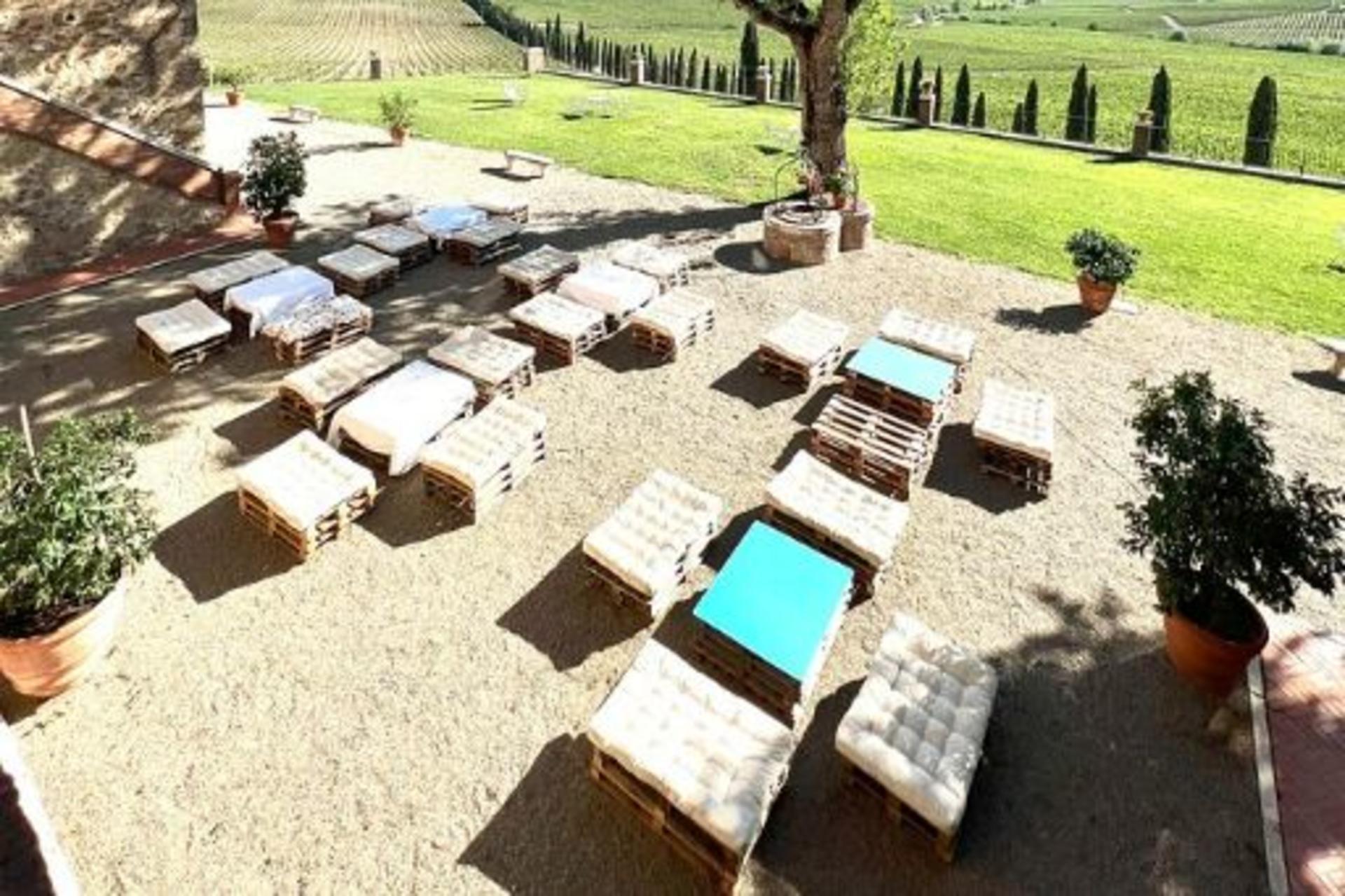 Tuscany Chianti Castles & Wine Tour – Small Group Experience - Thumbnail 4